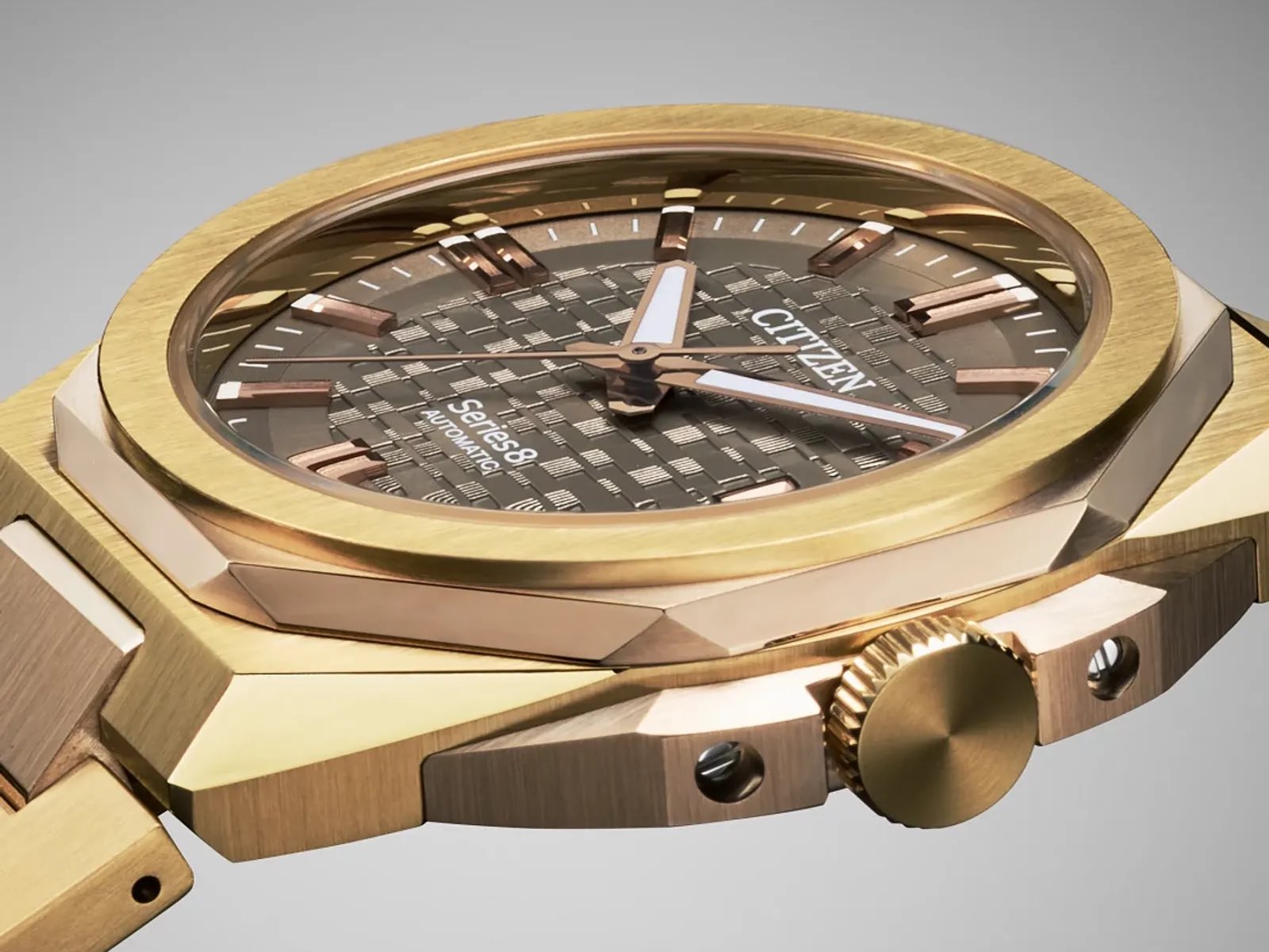 Citizen wprowadza do USA 39-milimetrowy automatyczny zegarek Series 8 z kalibrem 9051