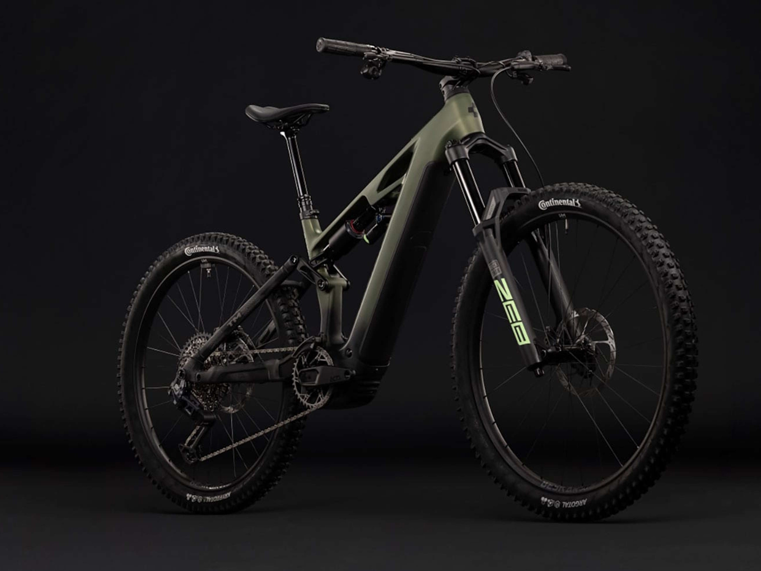 Nowy e-bike debiutuje z silnikiem Bosch o momencie obrotowym 120 Nm, akumulatorem 800 Wh i elektroniczną zmianą przełożeń