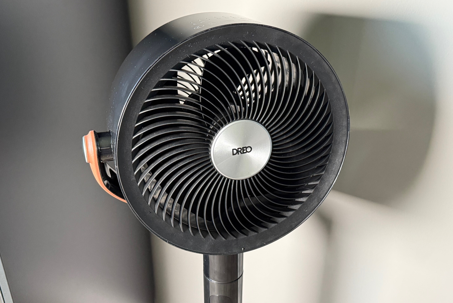 Świeży powiew w upalne dni: Recenzja Smart Dreo TurboPoly Fan 513S