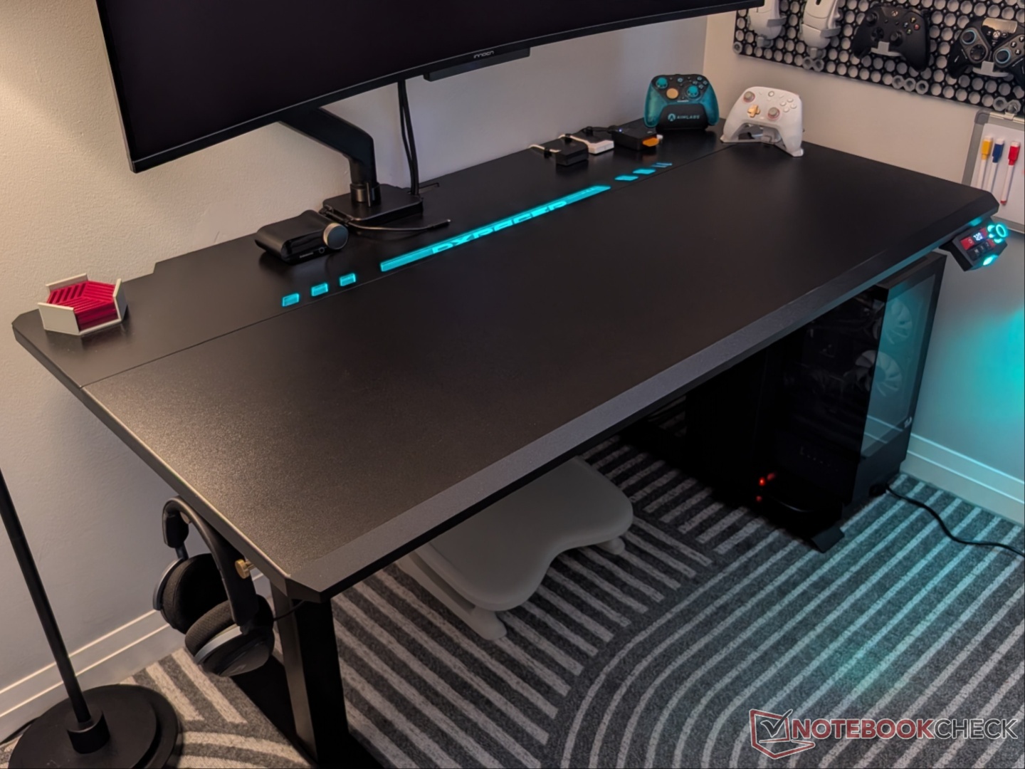 Recenzja biurka gamingowego DXRACER Tidal: godny konkurent dla modelu Magnus
