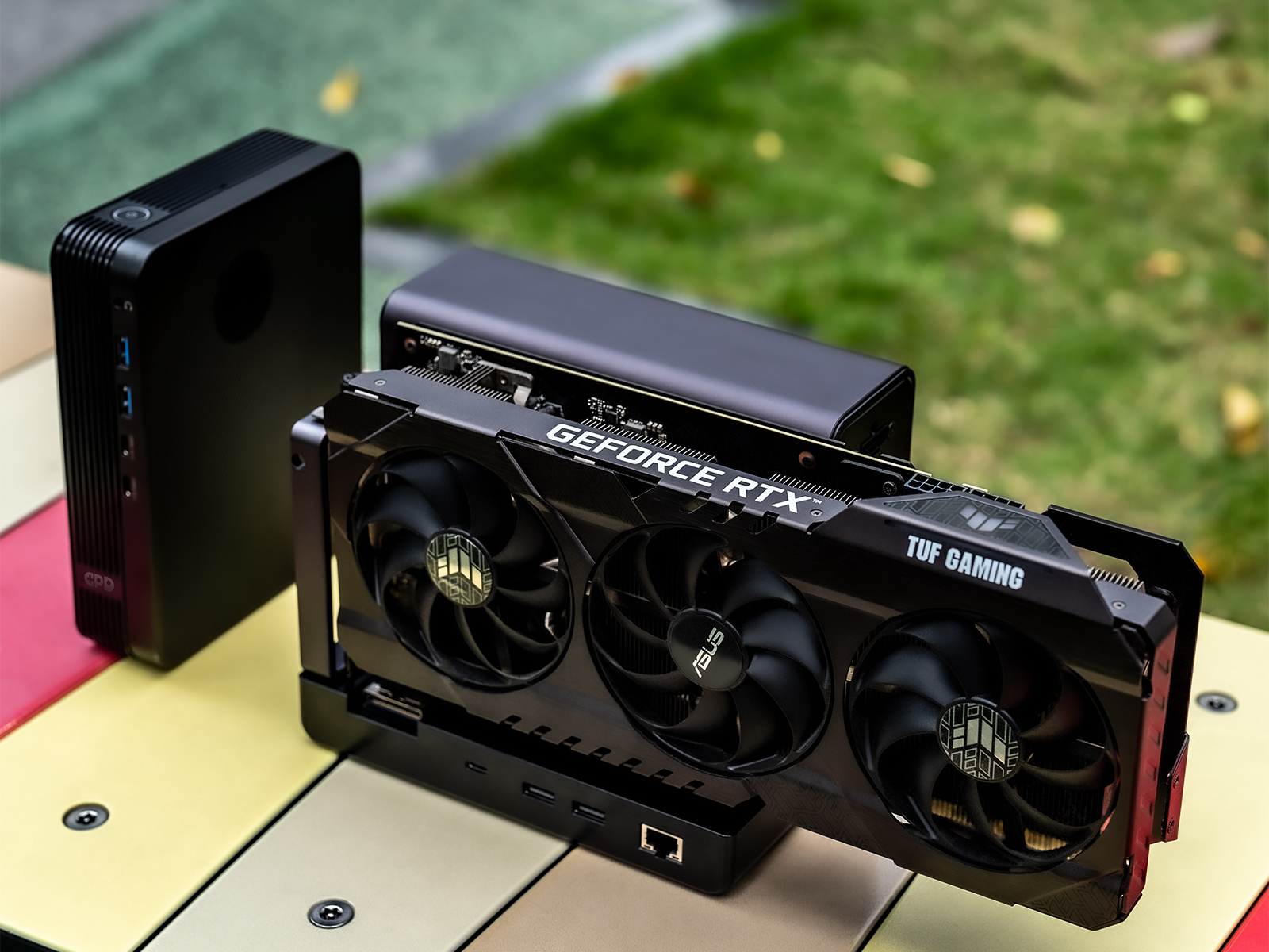 Na rynek trafia mini PC GPD Box wyposażony w port eGPU MCIO, przewyższający technologię OCuLink