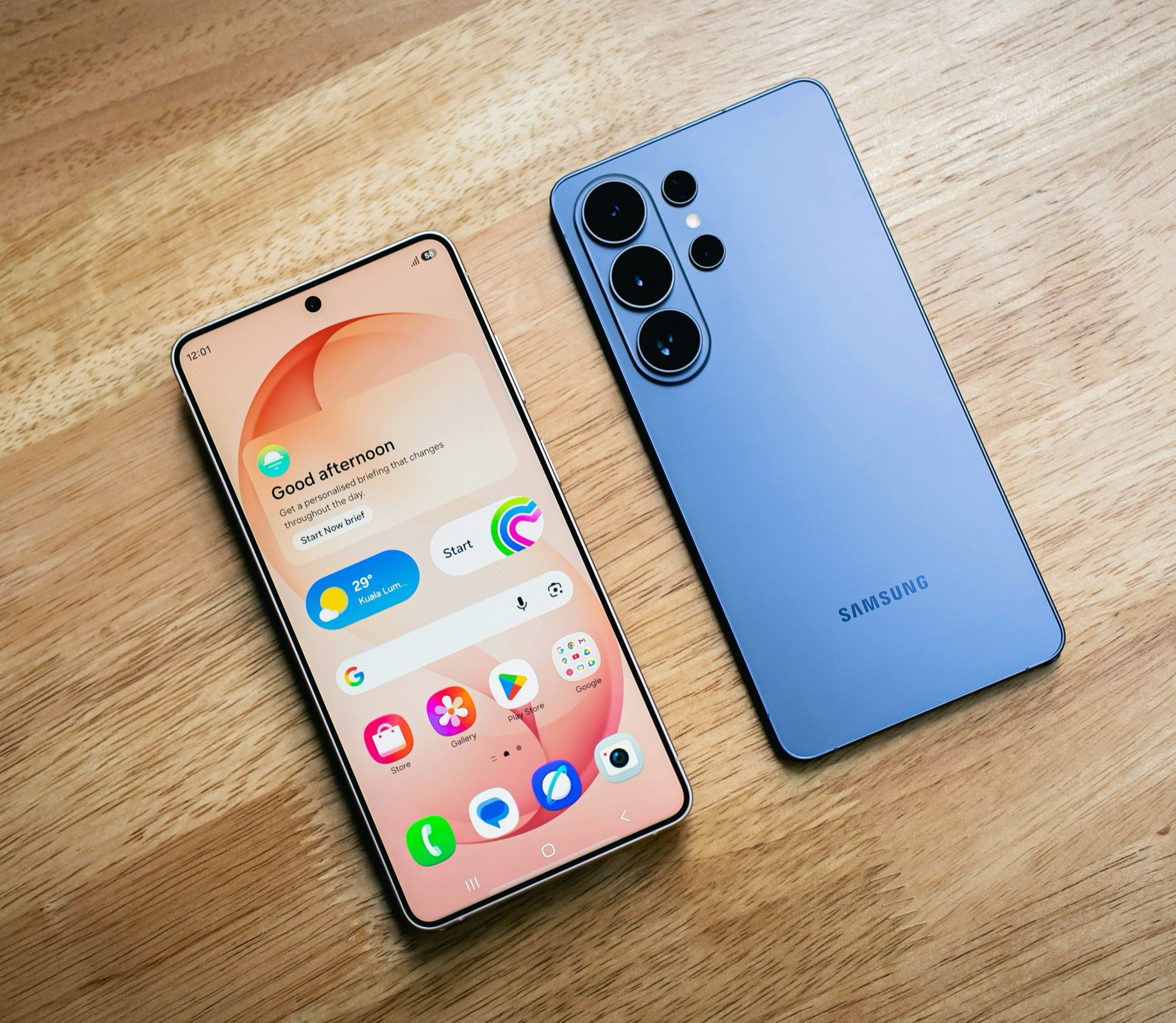 Samsung Galaxy Modele S27 Pro i S27 Ultra mają podobno otrzymać ulepszenie aparatu, które jest opóźnione o 4 lata