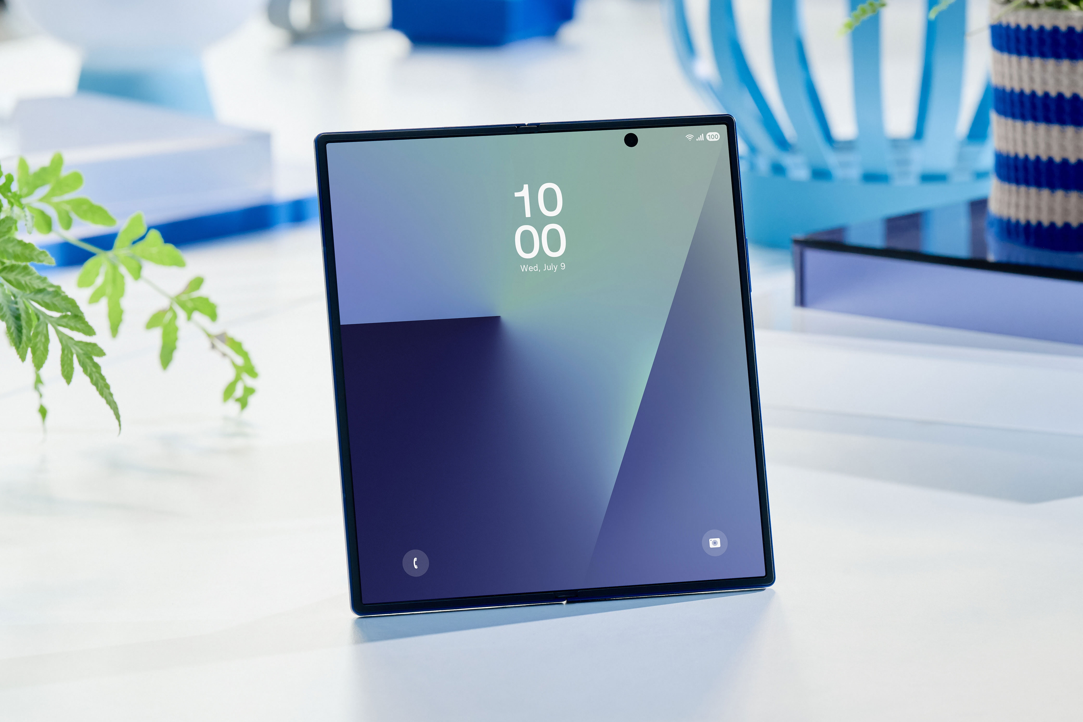 Galaxy Model Z Fold 8 pojawił się w bazie danych FCC z procesorem Snapdragon, obsługą Wi-Fi 7 oraz łącznością satelitarną