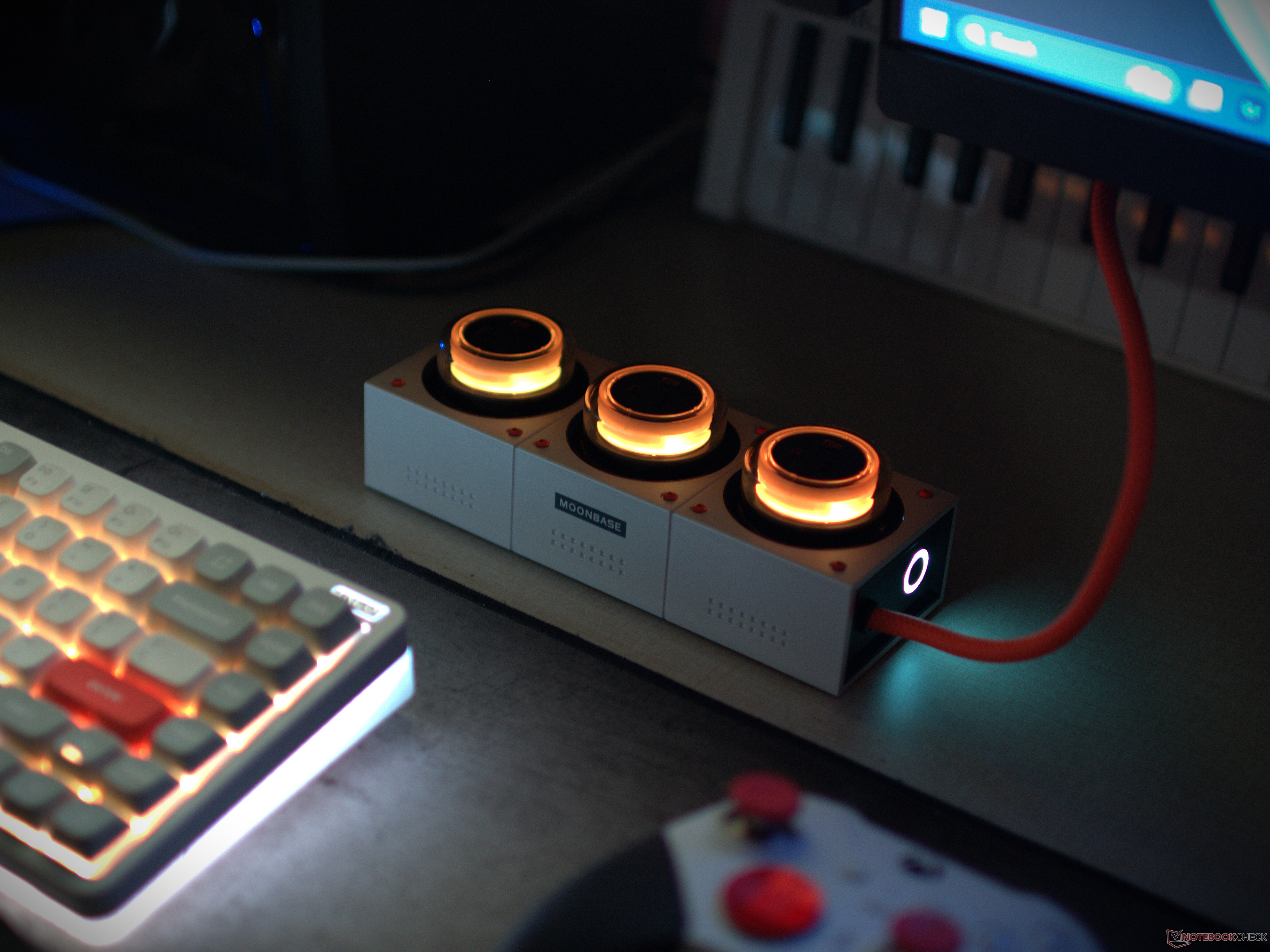 Recenzja Genki Moonbase - stylowy, przenośny koncentrator zasilania, który przekracza swoje granice