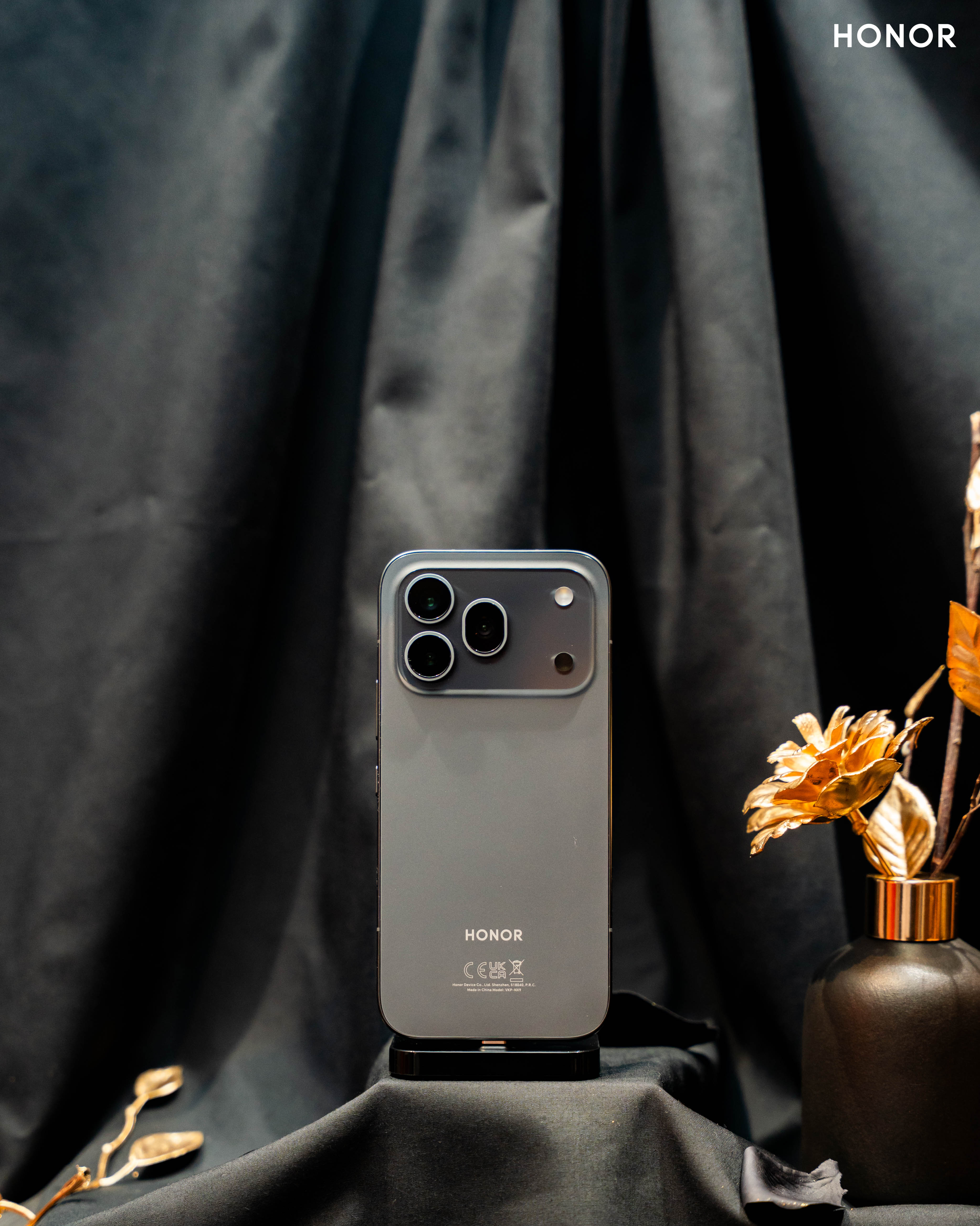 Honor 600 Pro może pochwalić się dużą baterią o pojemności 7000 mAh z obsługą ładowania przewodowego 80 W