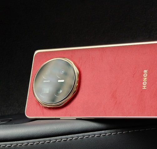 Honor Magic V6: Największa bateria w składanym urządzeniu, ale powszechna premiera potencjalnie opóźniona