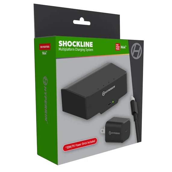 Zestaw ShockLine dla konsoli Nintendo 64 zawiera konwerter, który podłącza się do gniazda zasilania konsoli.