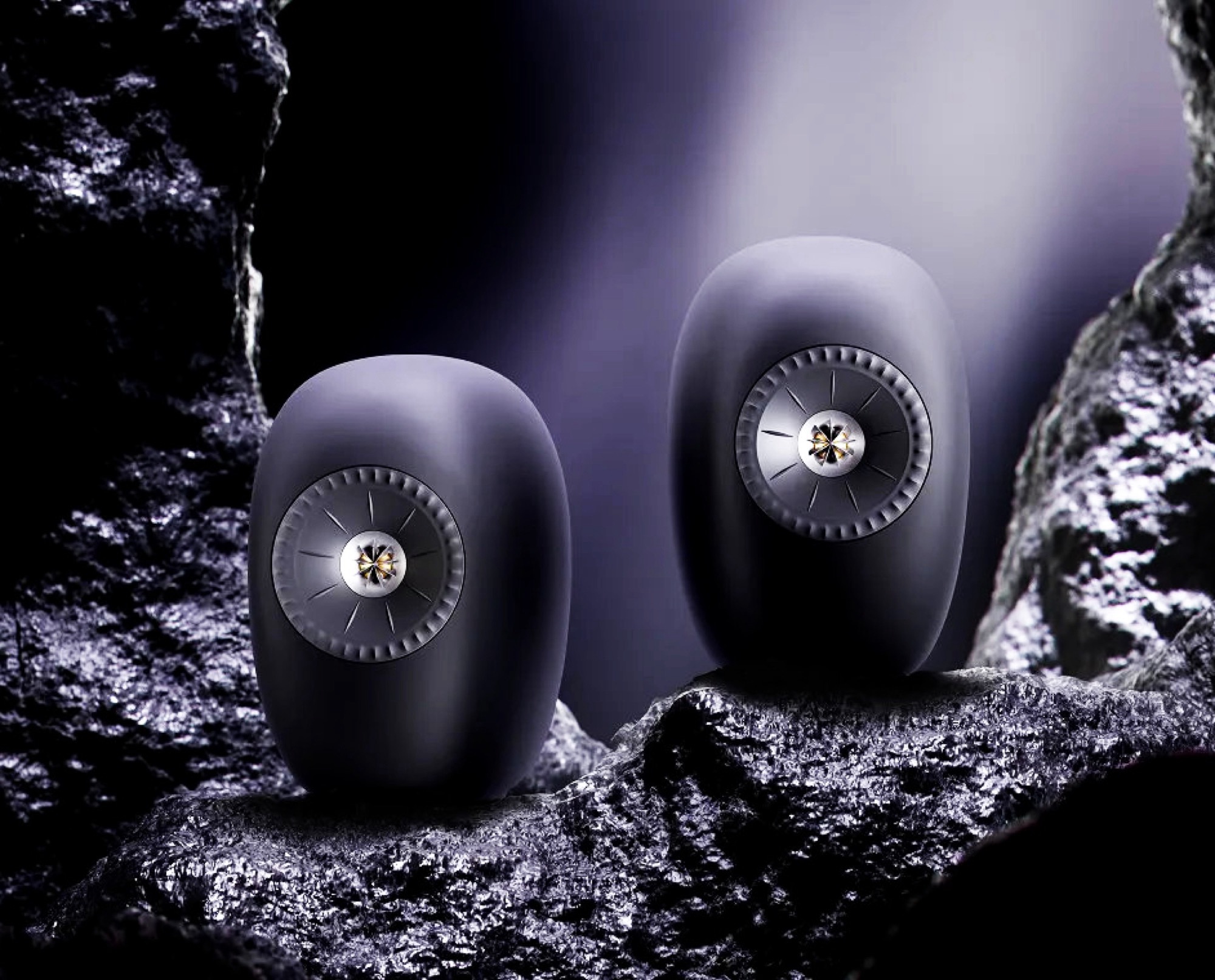 Firma KEF przedstawia głośniki hi-fi LS Luxe wyposażone w przetwornik współosiowy, złącze HDMI oraz obsługę AirPlay