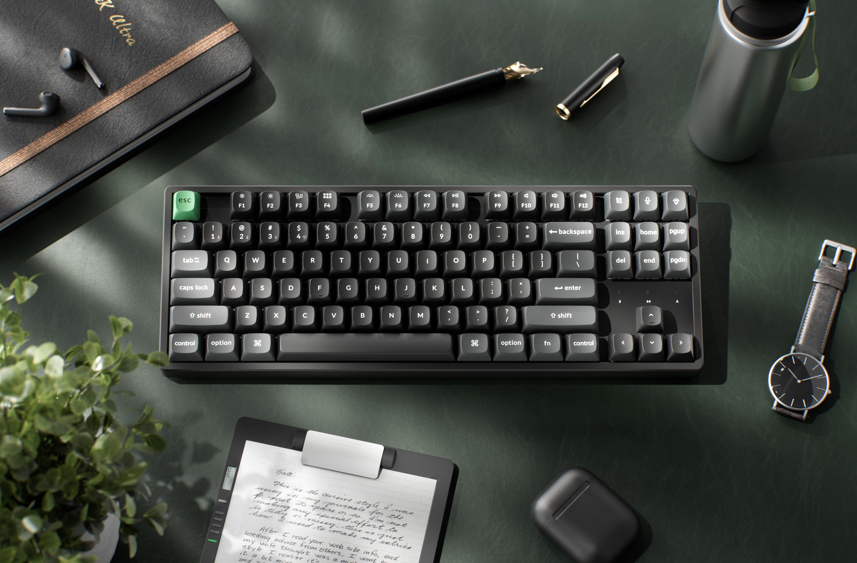 Seria Keychron K Ultra oferuje 760 godzin pracy na baterii w trybie bezprzewodowym w bardziej przystępnych cenowo klawiaturach mechanicznych