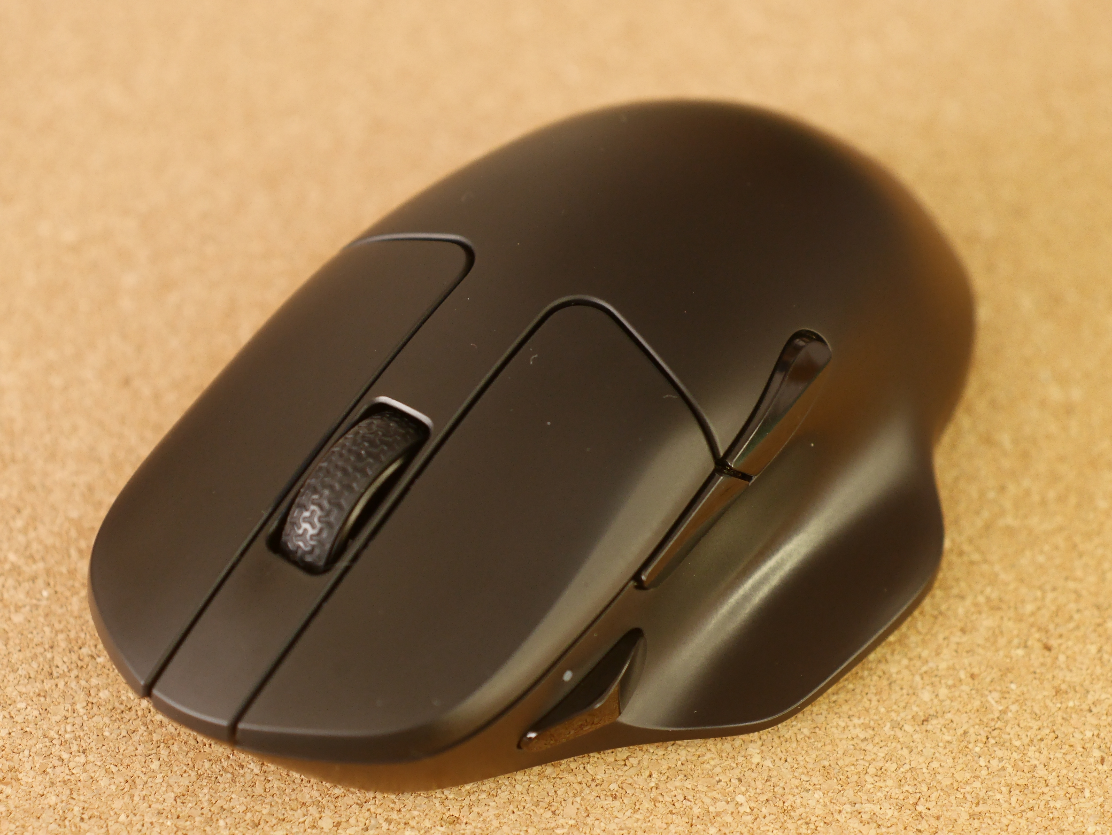 Lekka mysz do gier z pollingiem 8K, która robi wszystko (prawie) - długoterminowa recenzja Keychron M7 8K