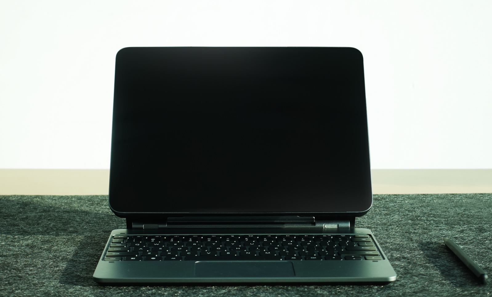 Nowy Khadas Mind Go to tablet, laptop i stacjonarna stacja robocza w jednym urządzeniu