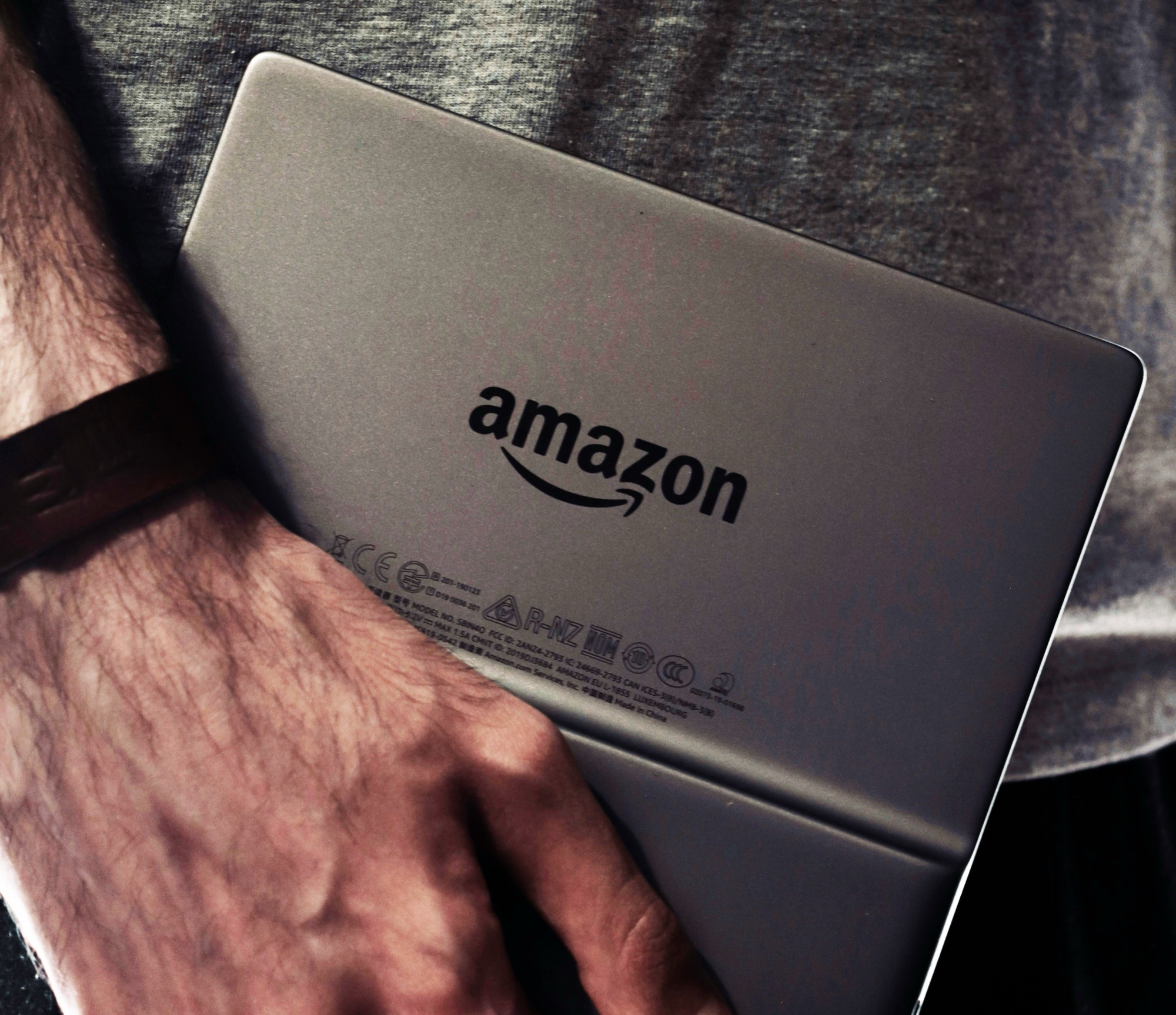 Wyciek: E-czytniki Amazon Kindle otrzymają wymienne baterie