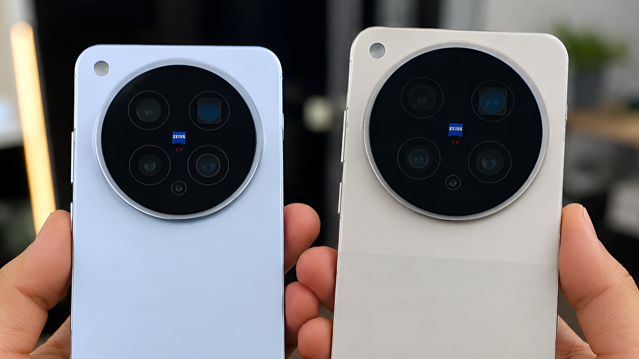 Potwierdzono wprowadzenie kompaktowego modelu Vivo X500 Pro z teleobiektywem CIPA 7 APO; model Vivo X500 Pro Max zostanie wyposażony w aparat z obiektywem zmiennoogniskowym Vivo X300 Ultra Zeiss.