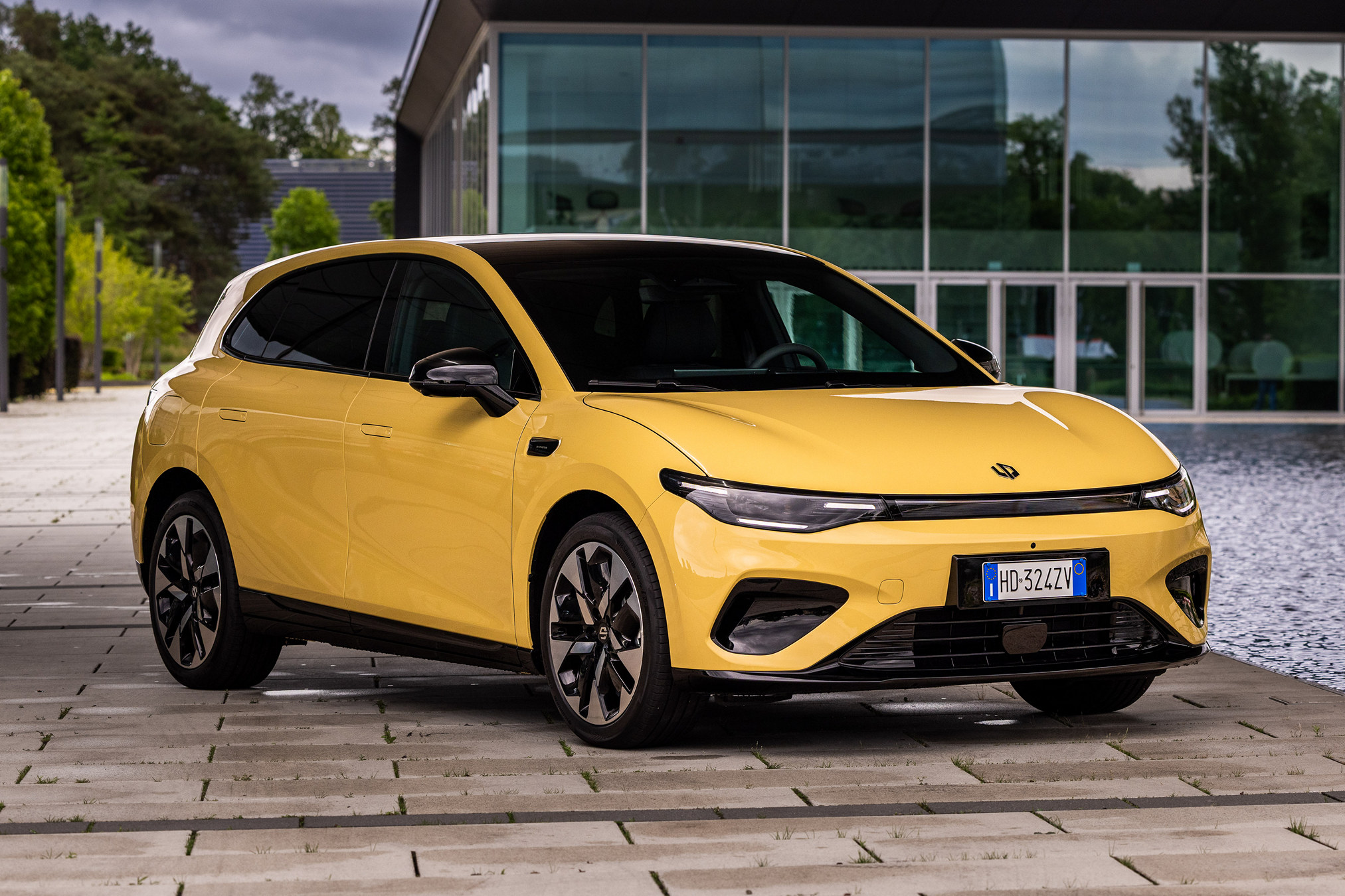 Leapmotor B05: Niedrogi chiński samochód elektryczny, który stanowi konkurencję dla VW ID.3, ma jednak pewien haczyk