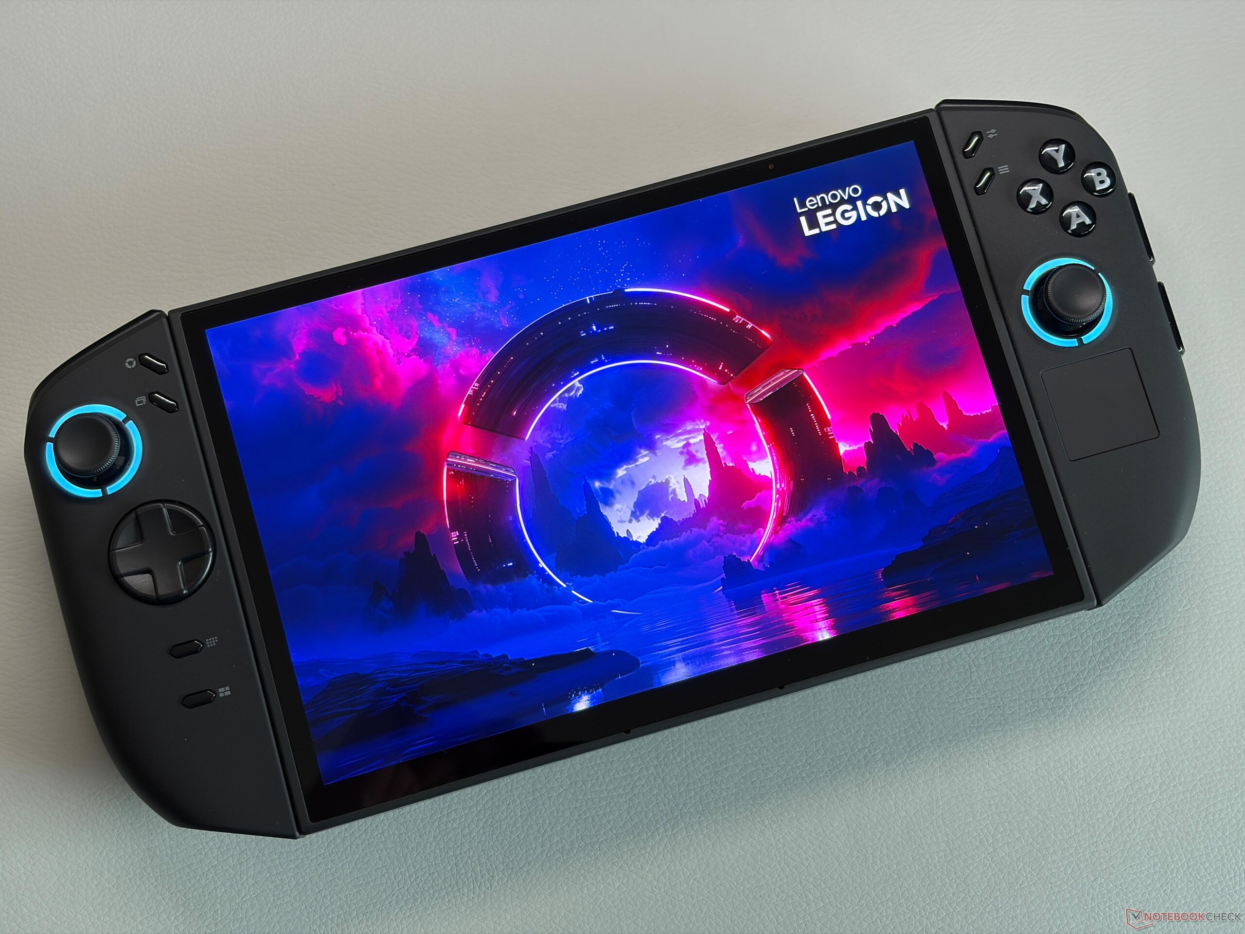 Lenovo potwierdza, iż Xbox Full Screen Experience pojawi się niedługo na urządzeniach Legion Go po rozpoczęciu wczesnych testów