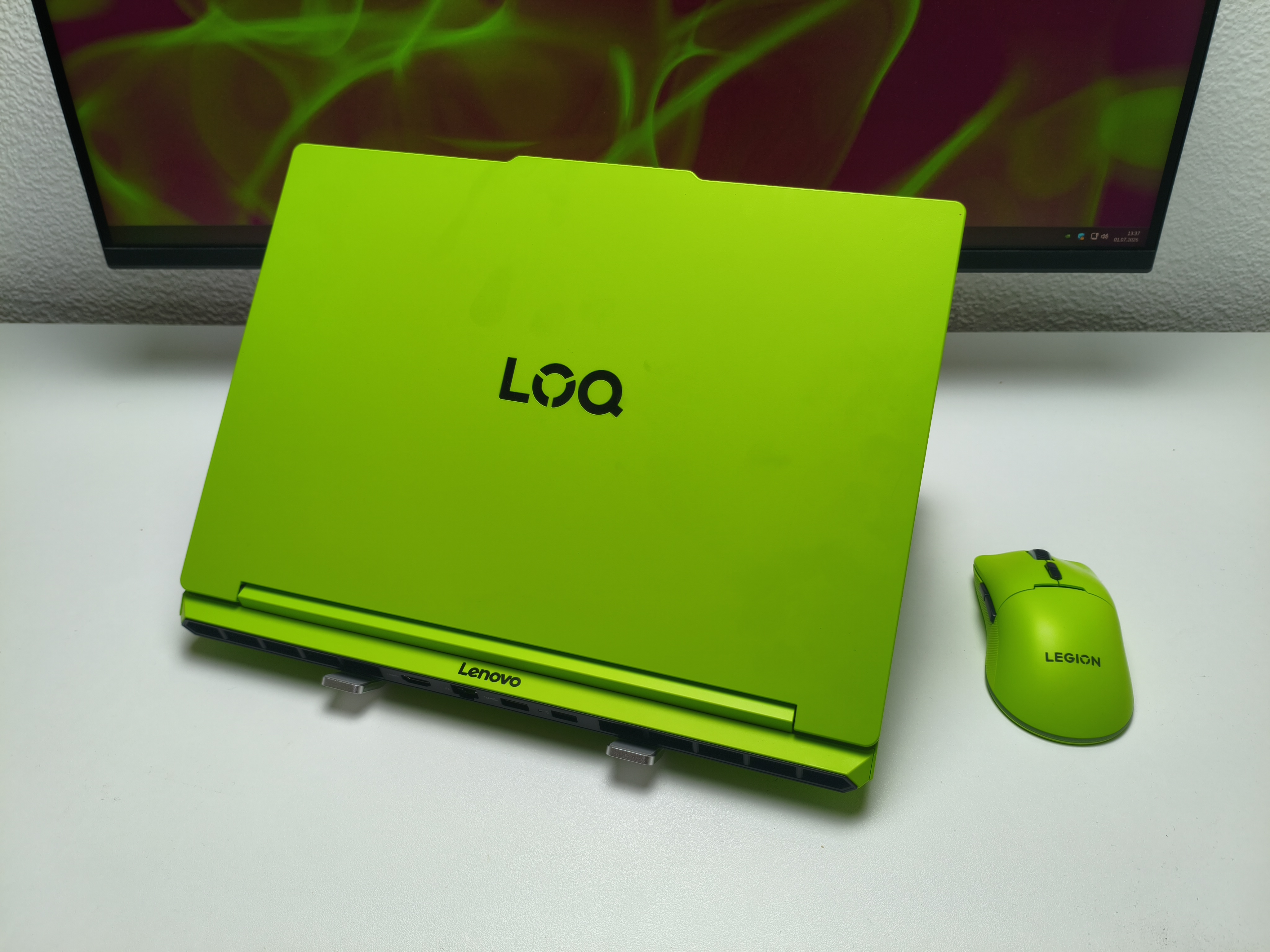 Lenovo LOQ 15 w kolorze Surge Green przyciąga wzrok