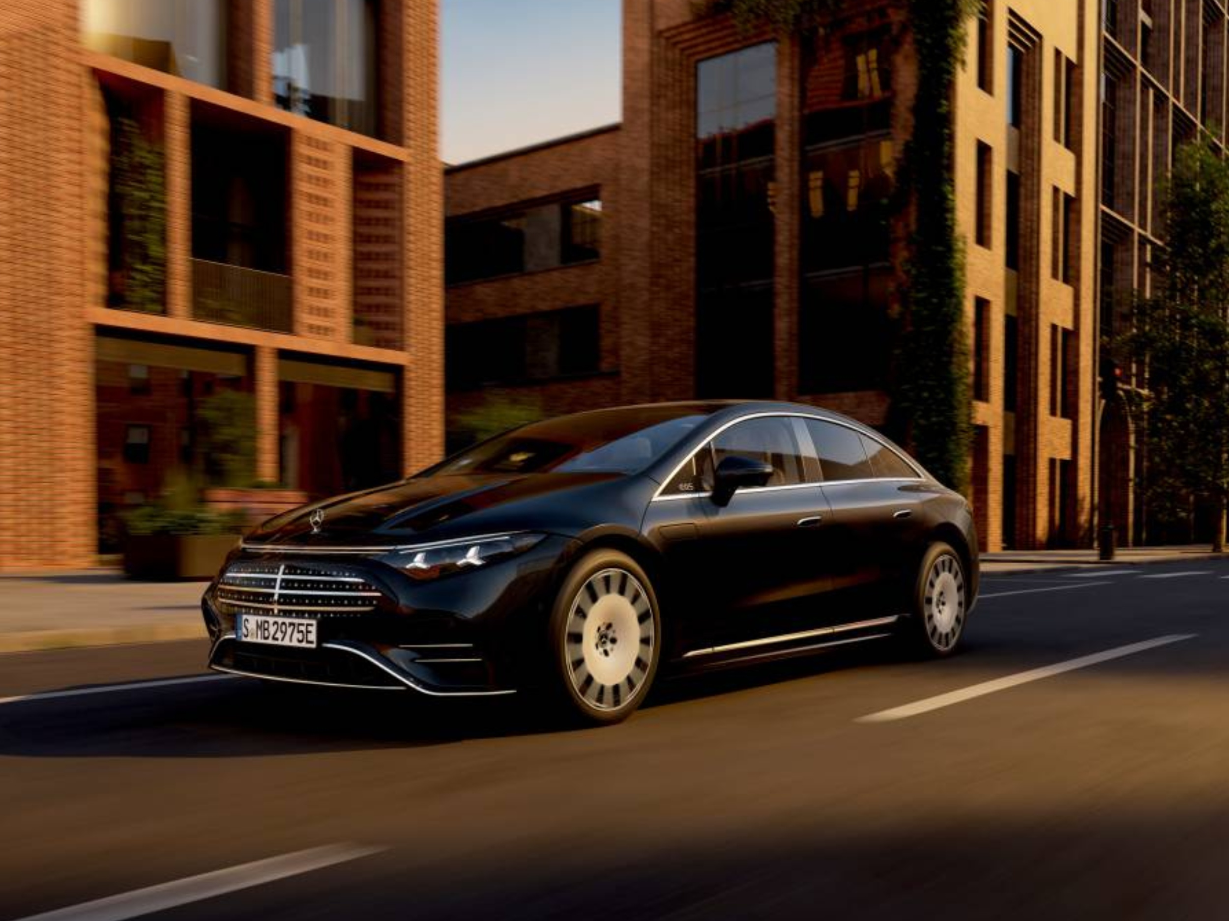 Mercedes EQS 2026 z napięciem 800 V i zasięgiem do 926 km - aktualizacja techniczna rozwiązuje długotrwały problem z wizerunkiem