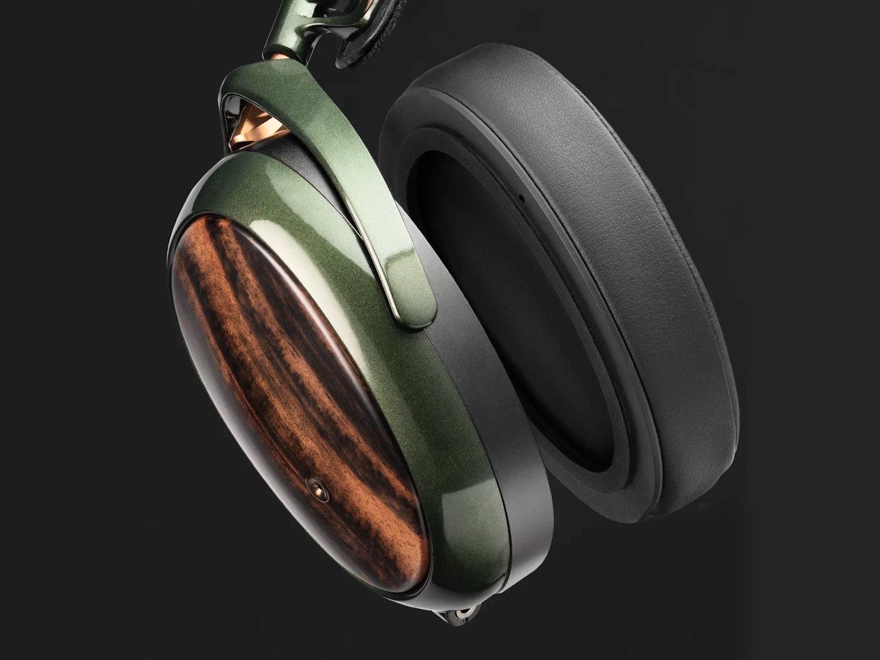 Meze Audio prezentuje manualnie wykonane słuchawki Strada z magnetycznie mocowanymi nausznikami