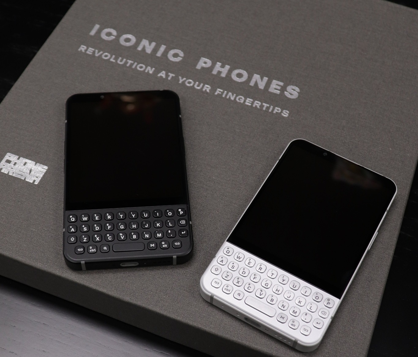 Minimal Phone 2 z fizyczną klawiaturą QWERTY, obsługą 5G i iMessage zyskuje rozbudowę pamięci RAM do 12 GB w związku z rosnącą popularnością kampanii na Kickstarterze