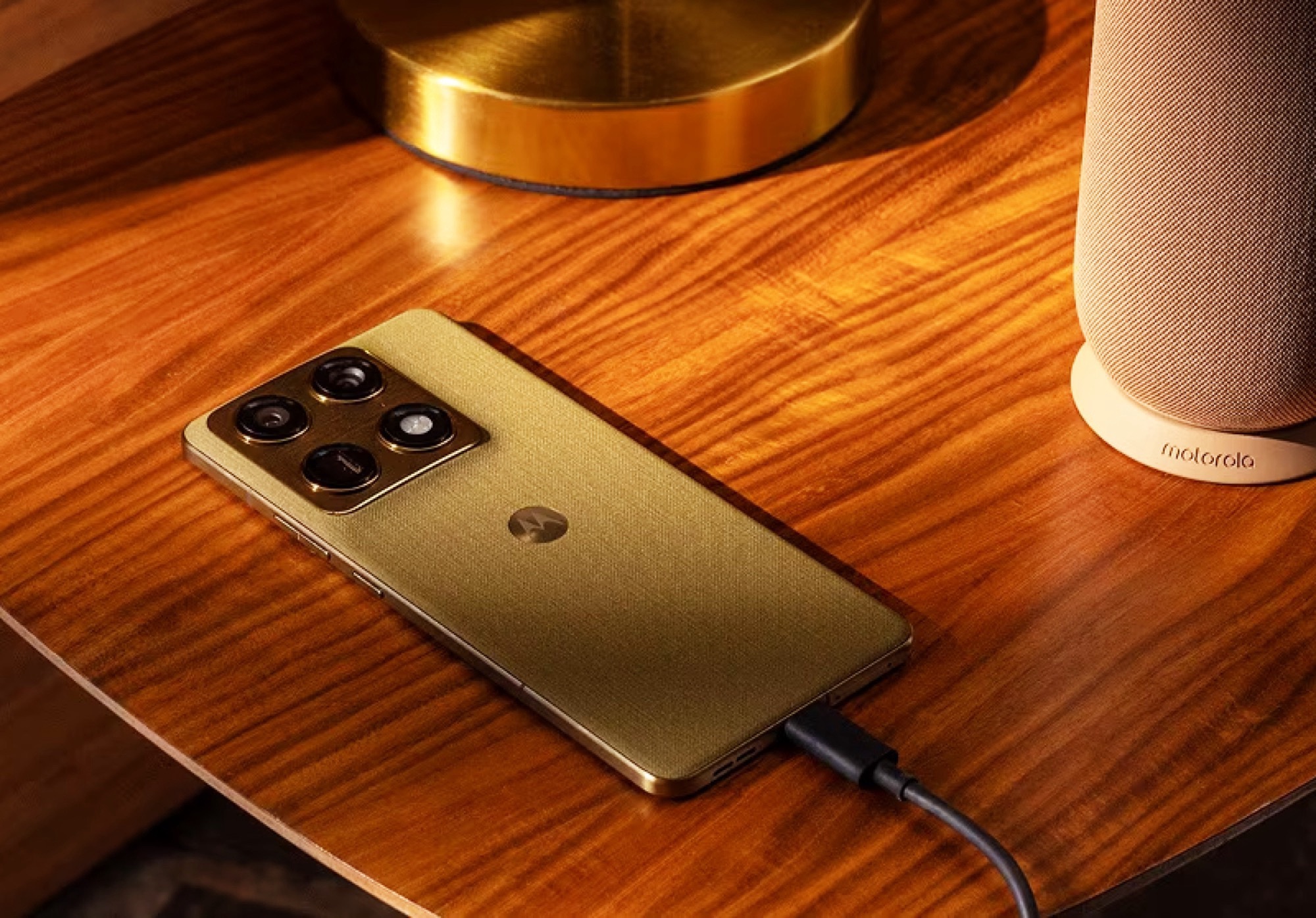 Smartfony Motorola przechwytują aplikacje zakupowe, aby zarabiać na sprzedaży