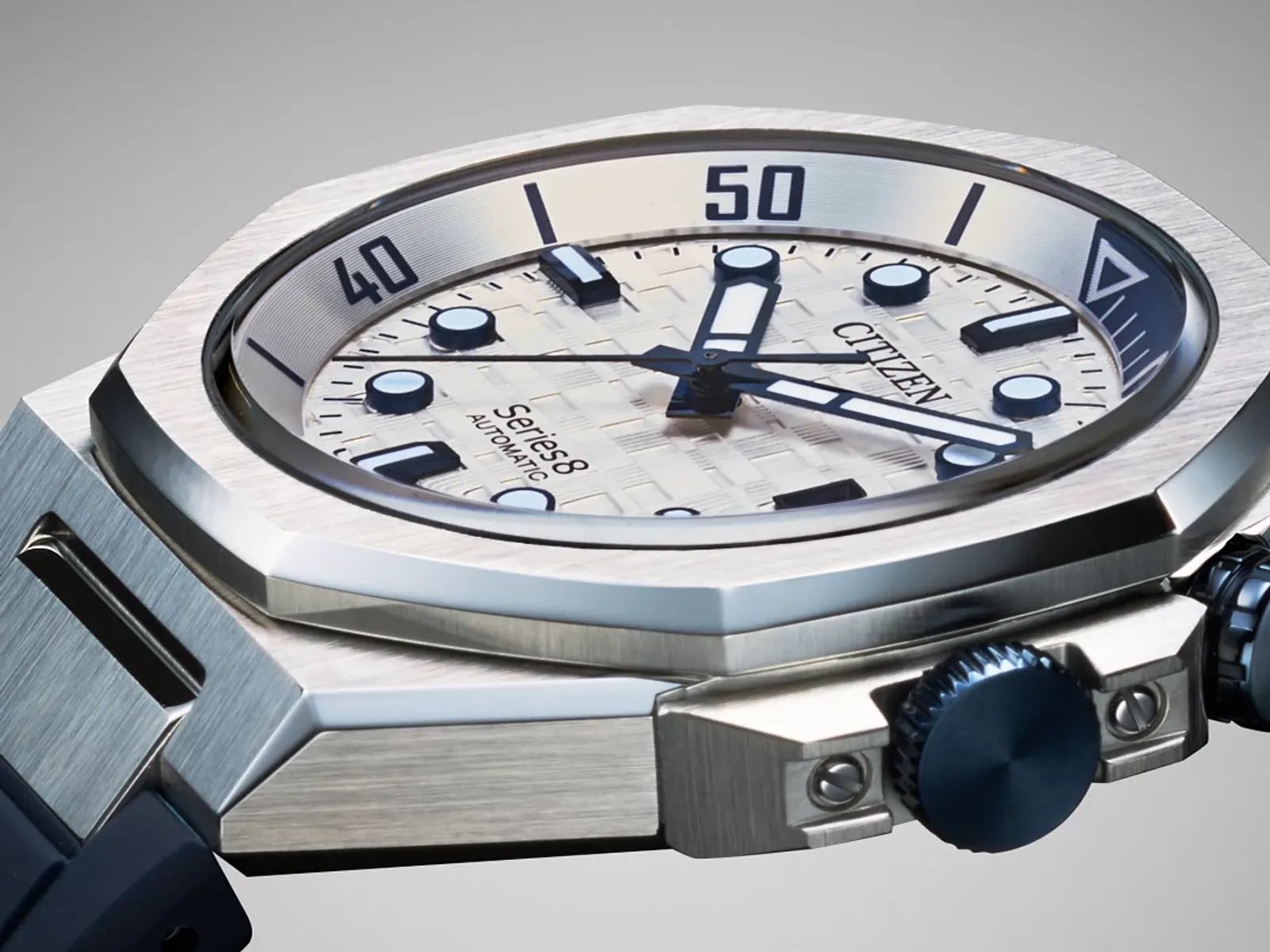 Najnowszy mechaniczny zegarek Citizen z serii 8 posiada urzekającą wewnętrzną ramkę do nurkowania, wodoodporność 200 m i kaliber 9051