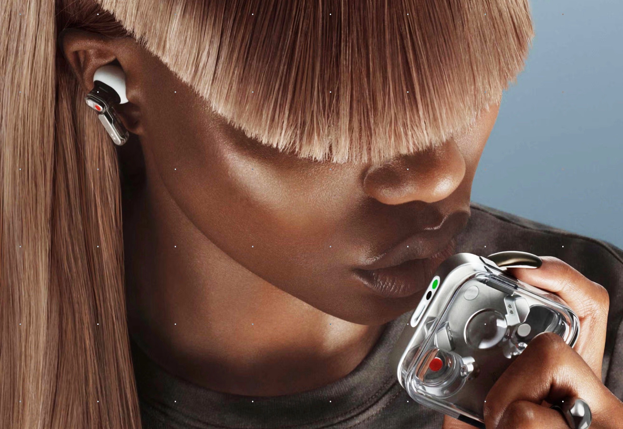 Premiera przezroczystych okularów Nothing AI z diodami LED i kamerami