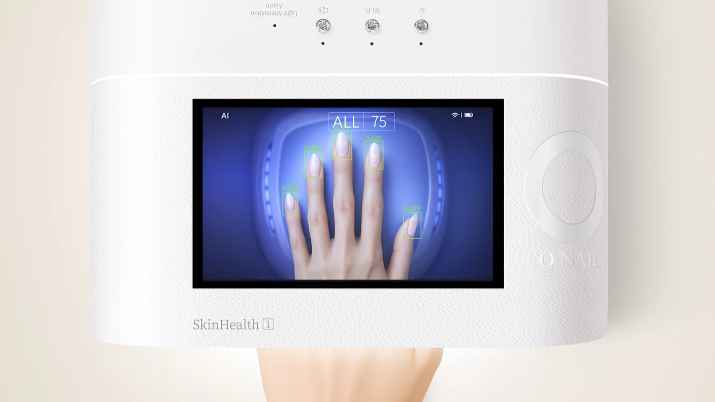 Lampa do paznokci AI: przyjazny dla skóry manicure ze sztuczną inteligencją?
