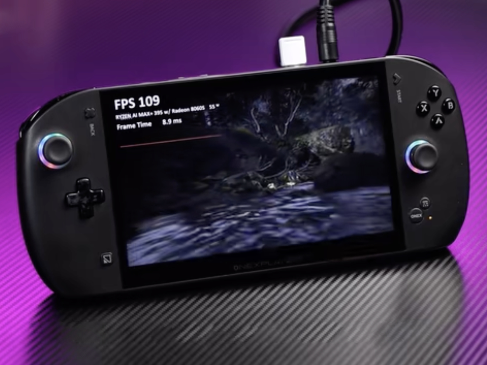 OneXPlayer OneXFly Apex zostanie wprowadzony na rynek jako pierwszy chłodzony cieczą handheld do gier z AMD Strix Halo i do 128 GB pamięci RAM