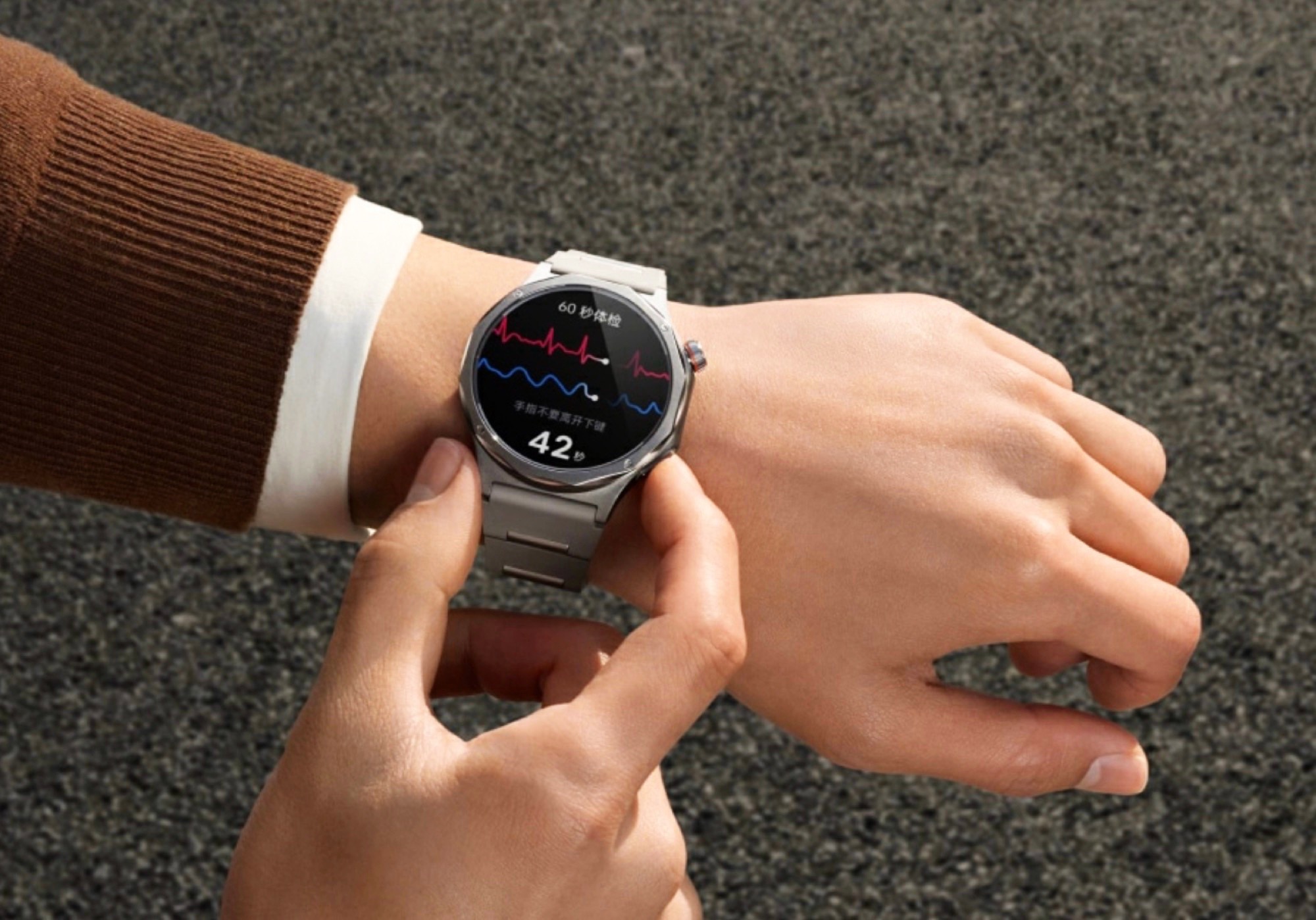 Oppo Watch X3 z tytanową obudową, wyświetlaczem OLED o jasności 3000 nitów i funkcją EKG niedługo trafi na rynek