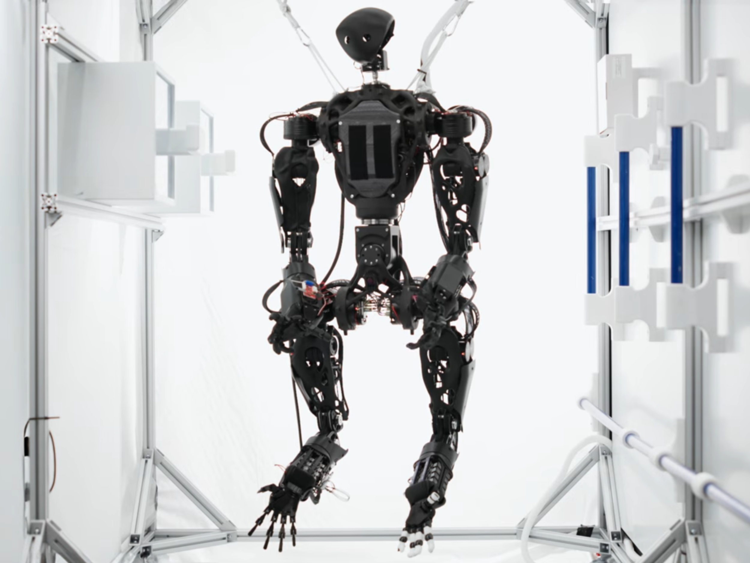 "Przyszłość jest tutaj": Dlaczego ten humanoidalny robot potrzebuje czterech ramion