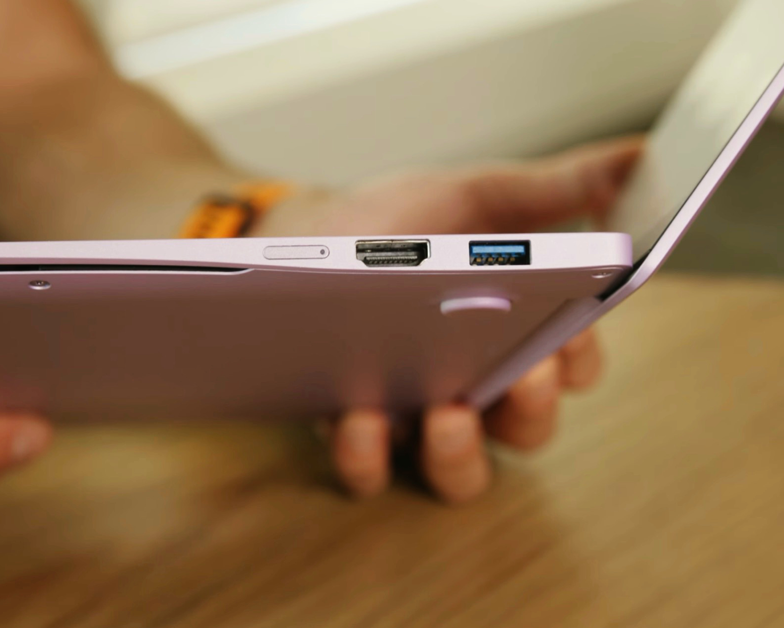Tanie laptopy z pamięcią RAM dla telefonów w metalowej obudowie: Intel ujawnia szczegóły Projektu Firefly