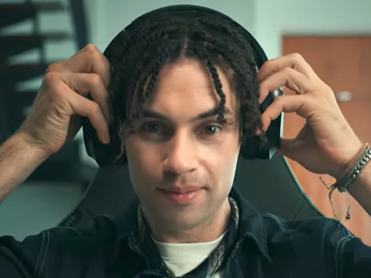 Razer prezentuje Project Motoko: Zestaw słuchawkowy AR bez wyświetlacza do interakcji i treningu AI