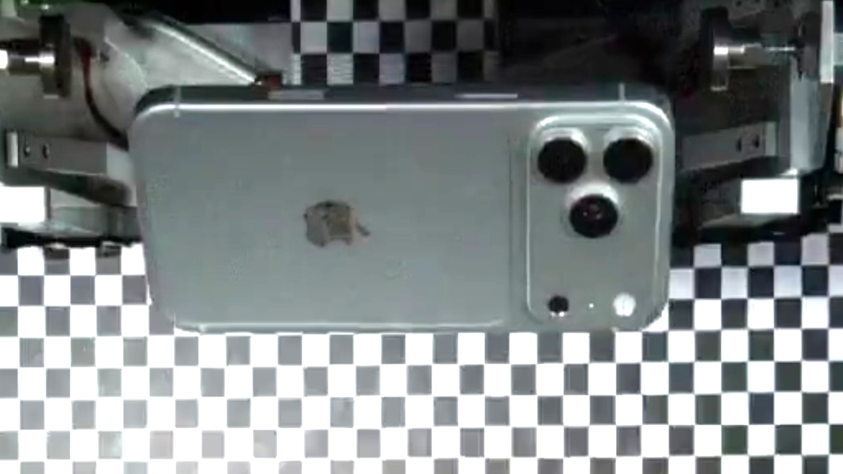 Ogromny wyciek informacji z serwisu „ Apple ” ujawnia film przedstawiający test upadkowy iPhone’a 18 Pro, nową funkcję Dynamic Island i nie tylko