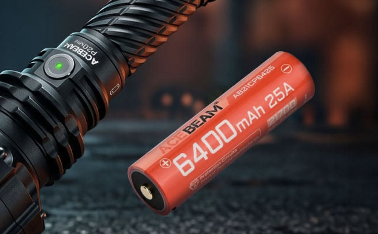 Firma Acebeam przedstawia akumulator typu 21700 o pojemności 6 400 mAh i mocy 22,4 Wh z możliwością ładowania przez złącze USB-C