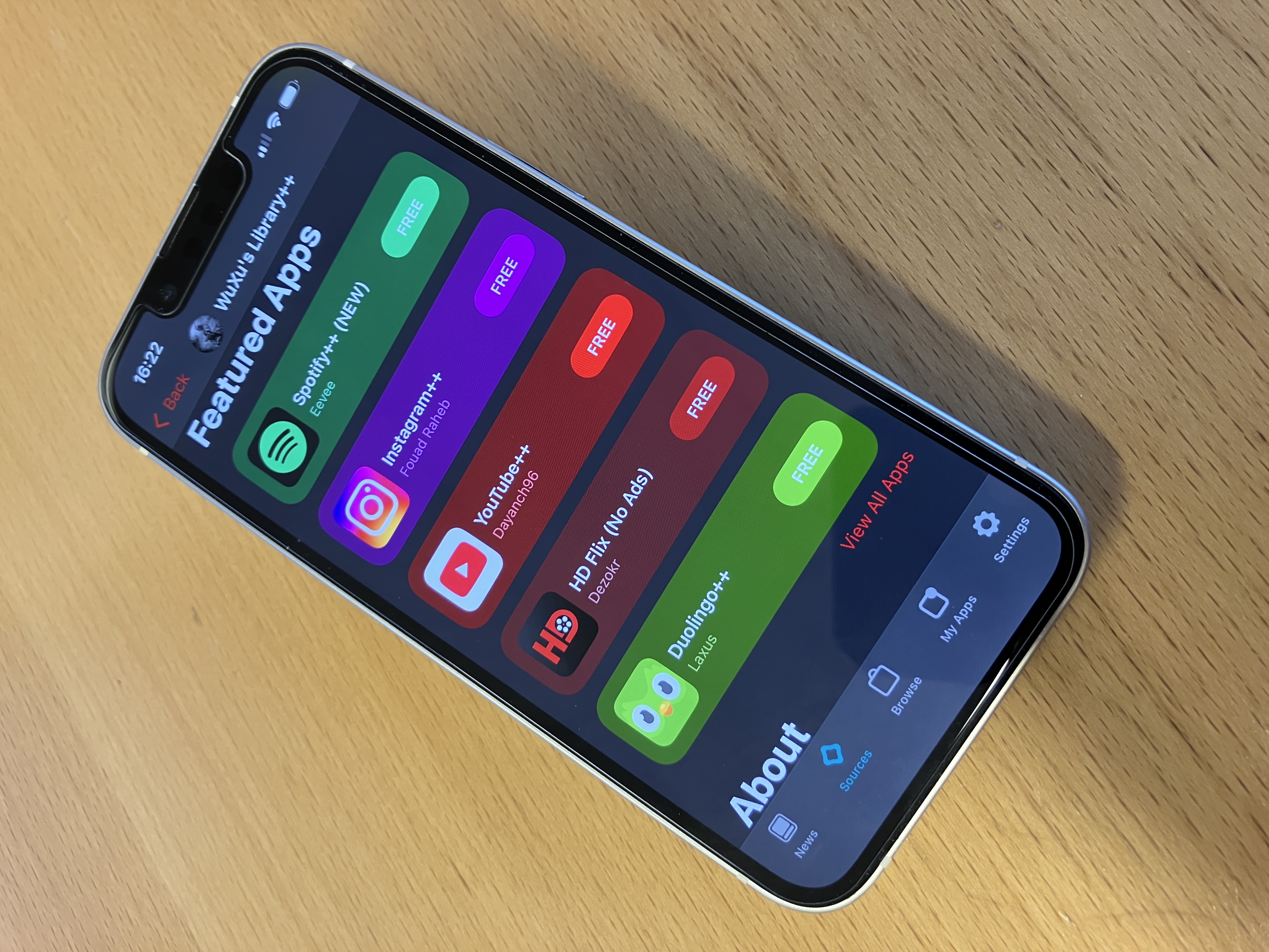 Oto opcje obejścia sklepu z aplikacjami Apple bez jailbreaka, ale ryzyko może nie być tego warte