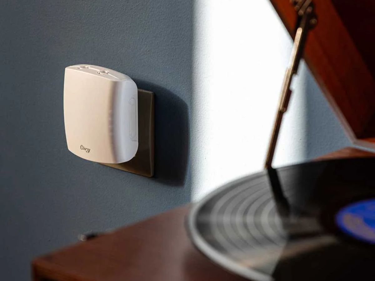 Shelly wprowadza na rynek nowy inteligentny dyfuzor Cury z dwiema komorami zapachowymi