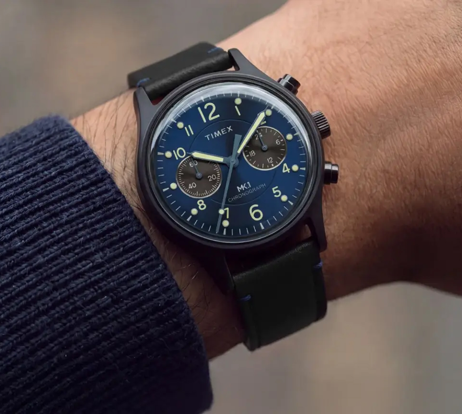 Firma Timex wprowadza na rynek dwa modele zegarków MK1 Chronograph z tarczami o wykończeniu typu „sunray”