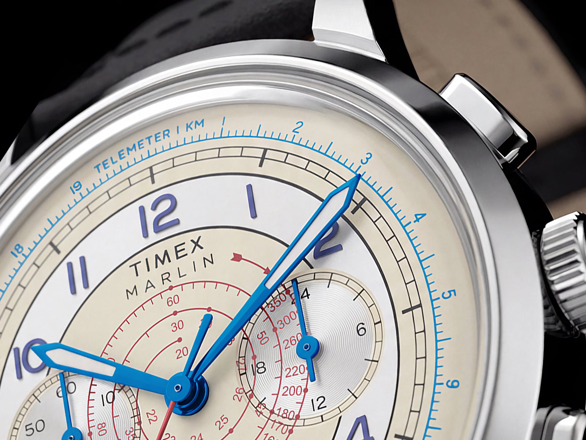 Firma Timex prezentuje nowy chronograf Marlin Neo o stylistyce inspirowanej latami 30. XX wieku, wyposażony w skalę tachymetryczną i telemetryczną