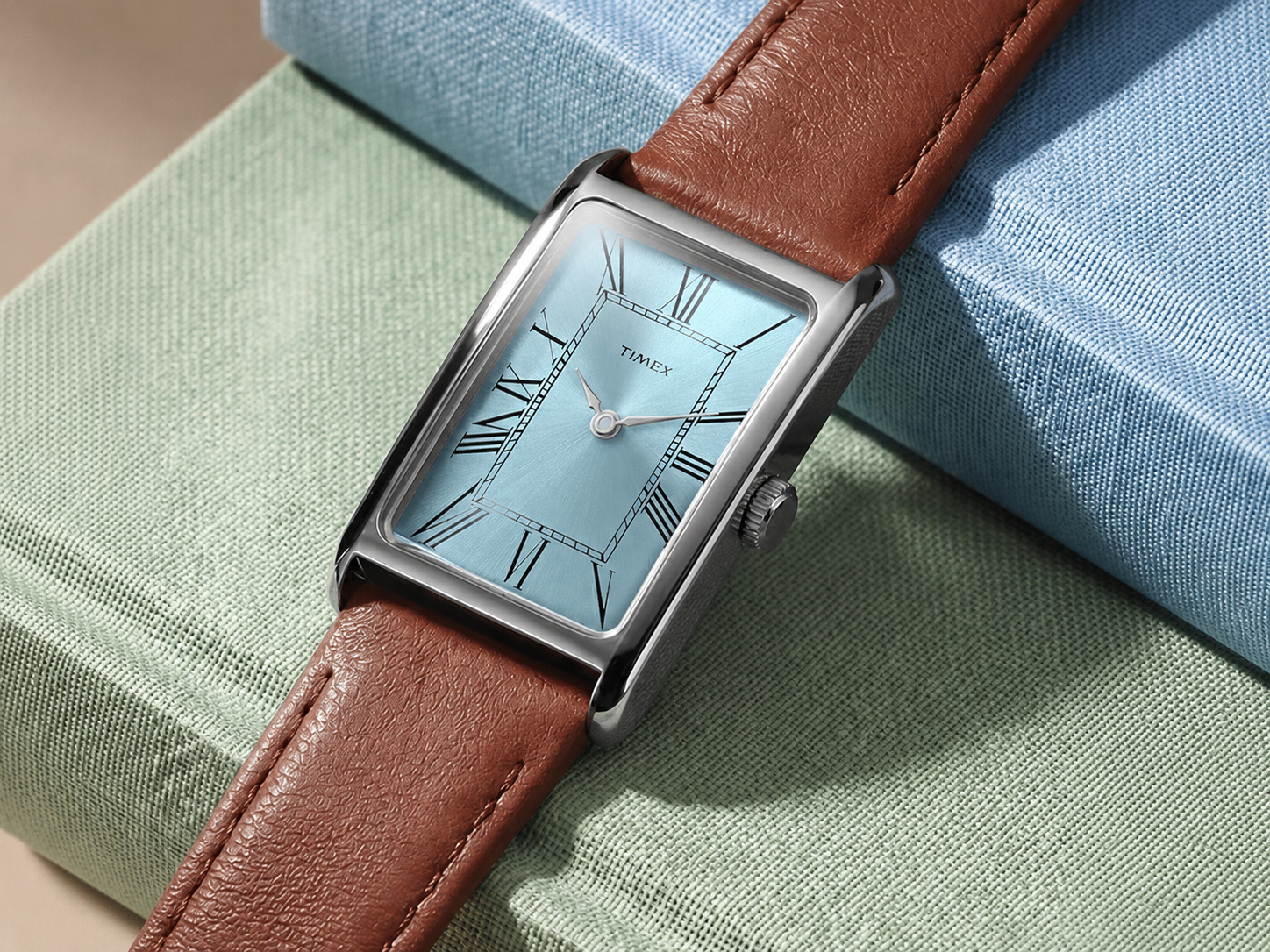 Firma Timex wprowadza na rynek nowy zegarek elegancki w stylu vintage z kopertą ze stali nierdzewnej
