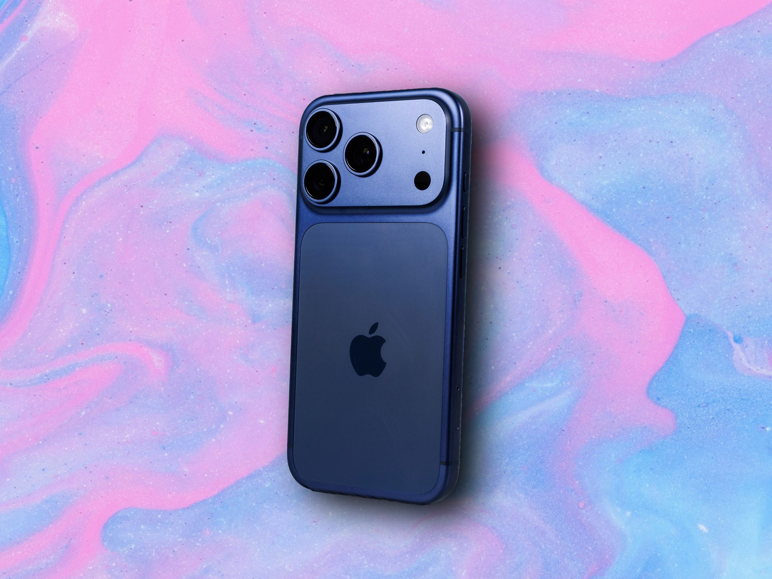 Różne daty premiery iPhone'a 18 i iPhone'a 18 Pro spowodują 20% spadek dostaw iPhone'a 18 w 2026 r