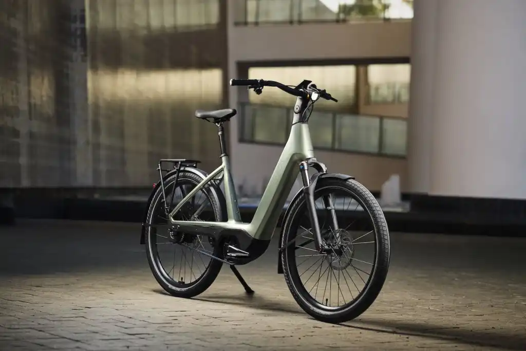 Premiera e-roweru Trek Charter+ z silnikiem Bosch Performance Line Sport