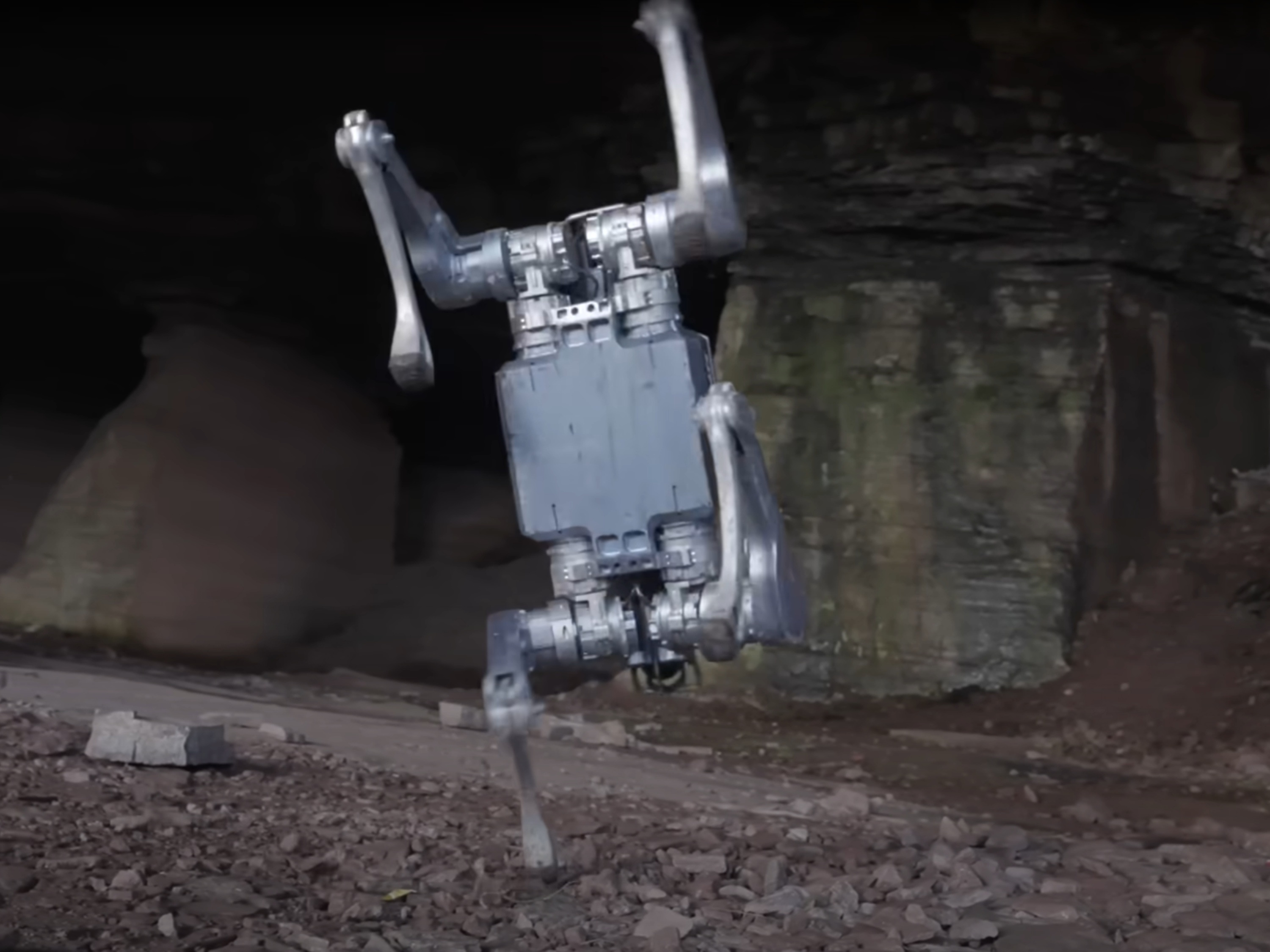 A2 Stellar Hunter: Nowy pies-robot Unitree potrafi tańczyć, wykonywać salta i przenosić ciężkie ładunki - a wszystko to z imponującą prędkością