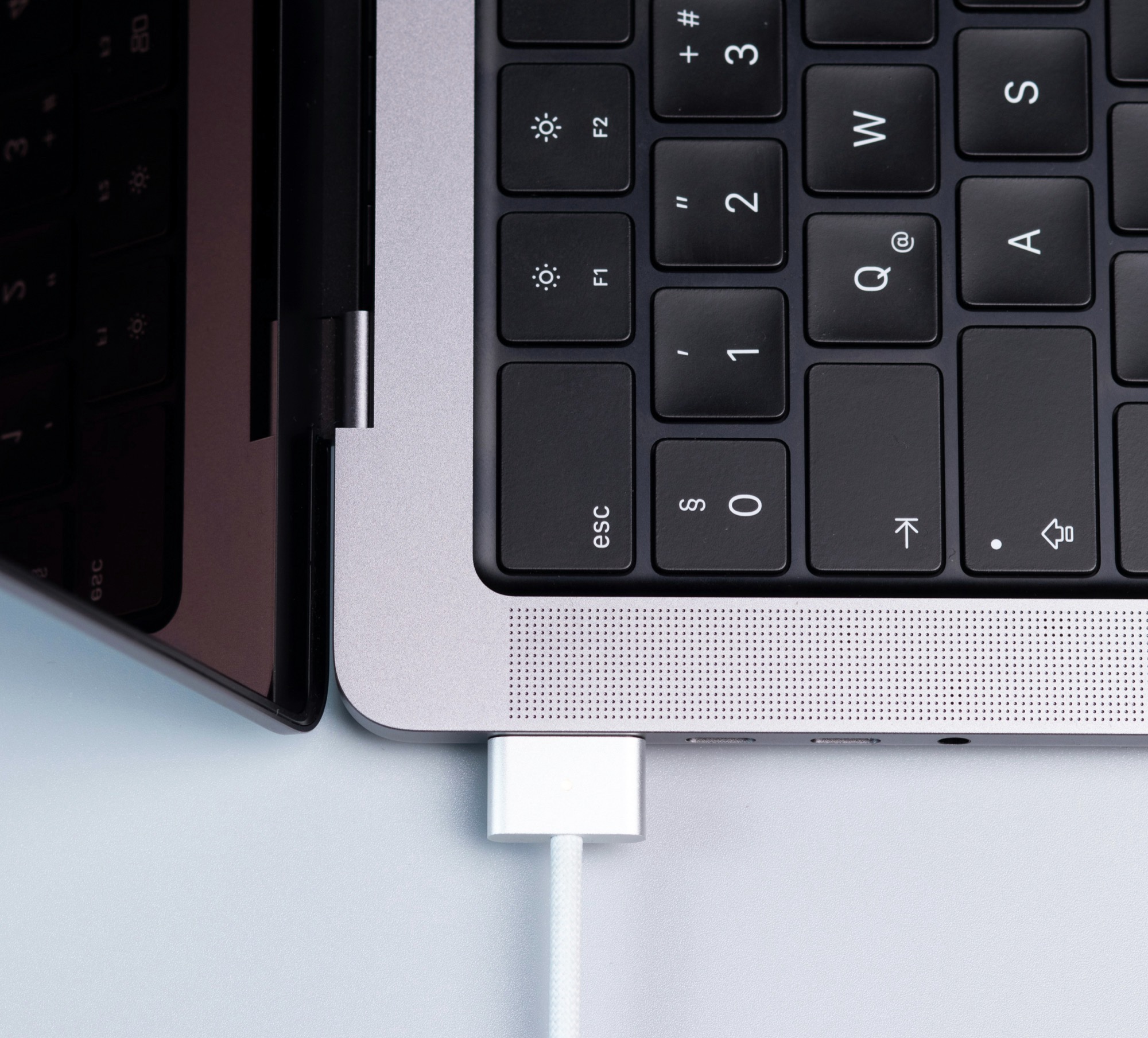 Bezpłatna aplikacja pozwala sprawdzić możliwości kabli USB-C przeznaczonych dla MacBooka Air i innych urządzeń