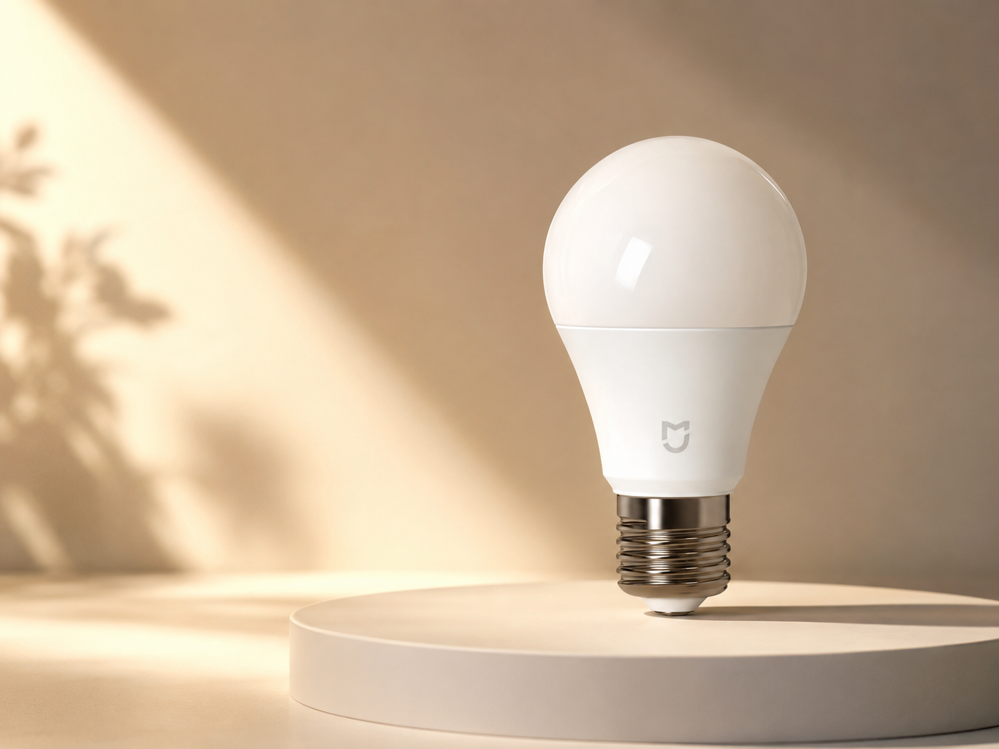 Firma Xiaomi przedstawia nową inteligentną żarówkę LED z technologią Bluetooth Mesh i regulowaną jasnością