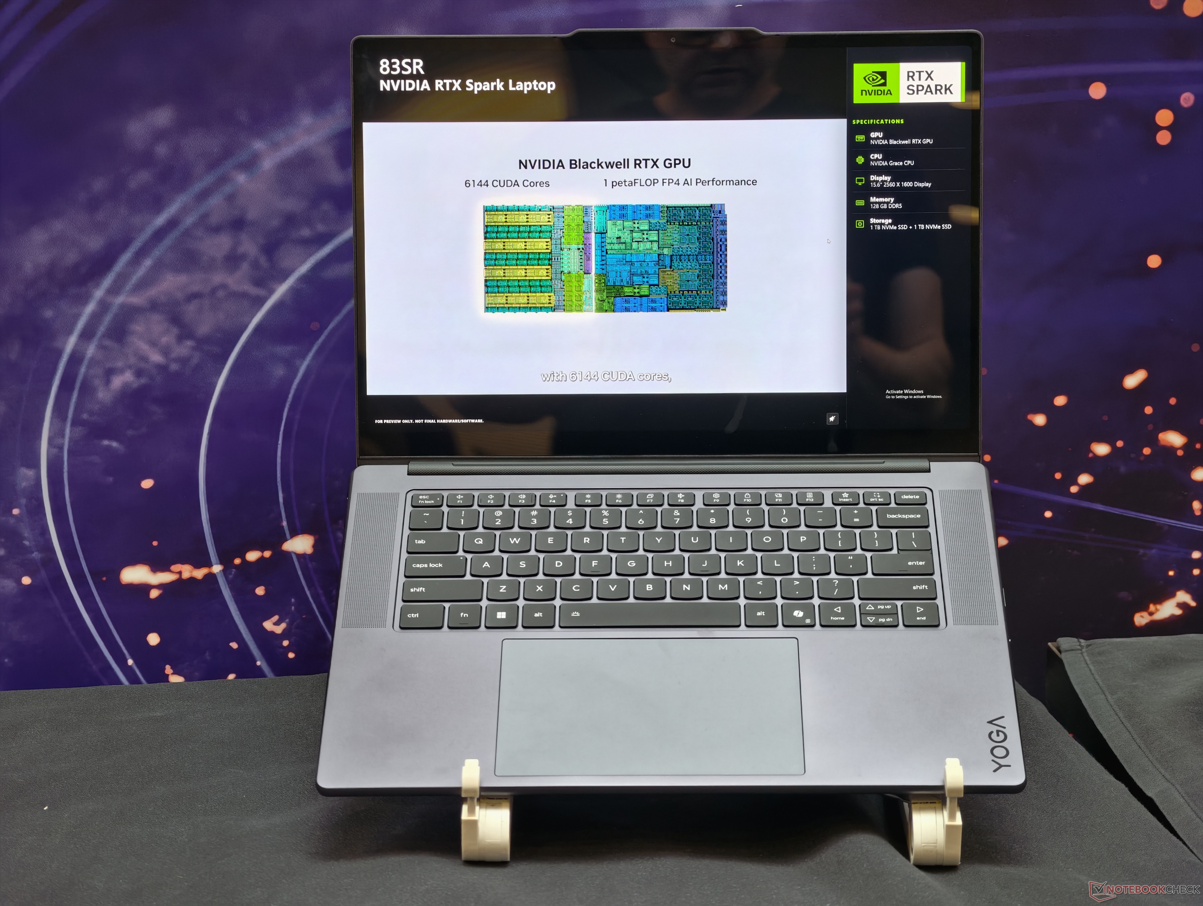 Lenovo wprowadza na rynek laptop z kartą graficzną RTX Spark, ekranem OLED i 128 GB pamięci RAM LPDDR5X