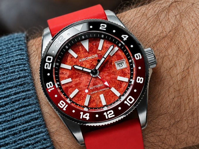 Kronosti Strata GMT: Zegarek outdoorowy z tytanu, brązu i naturalnego kamienia
