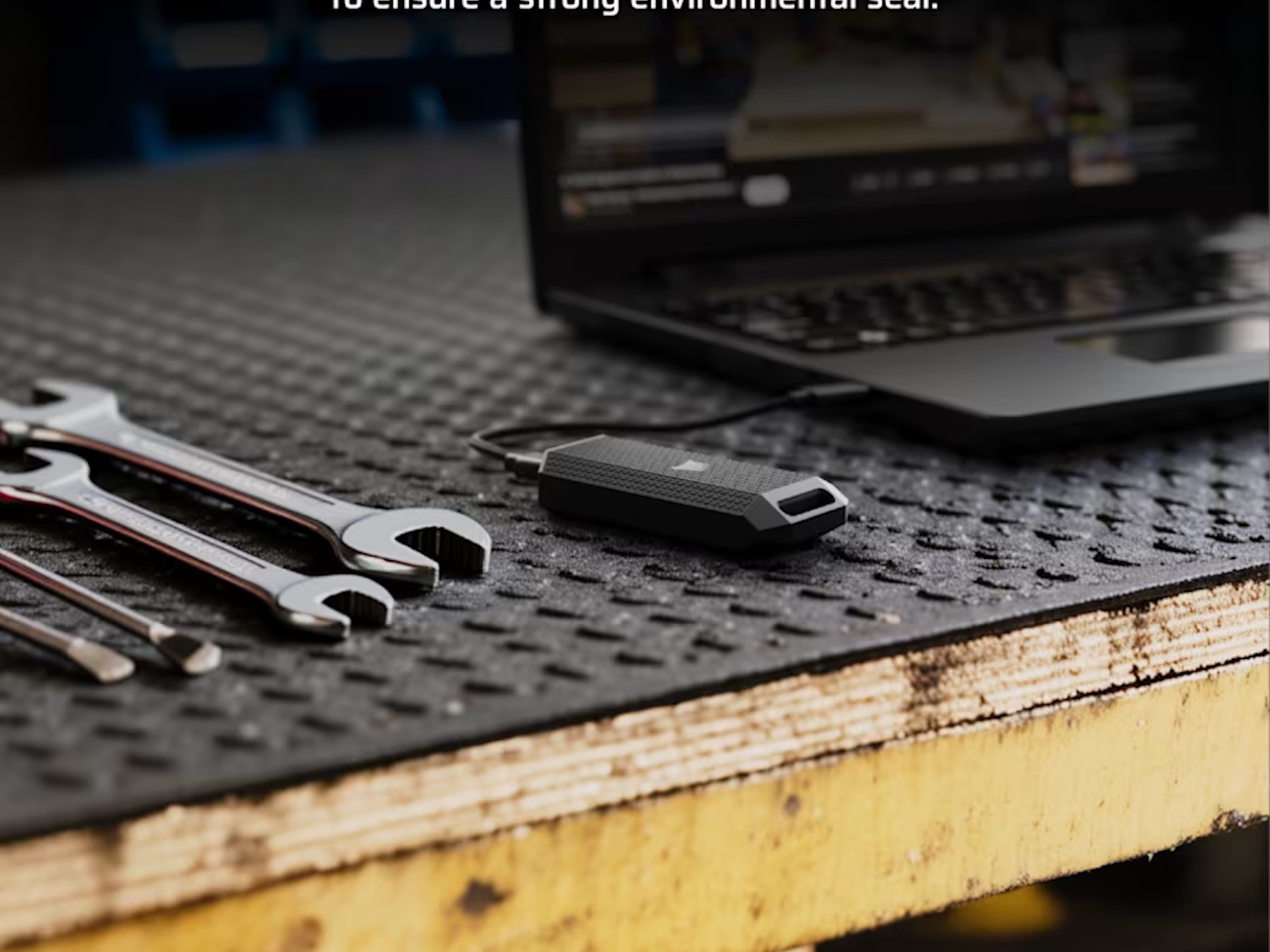 Corsair EX400U Survivor: wytrzymały dysk SSD USB 4 o pojemności do 4 TB i prędkości 4000 MB/s już dostępny