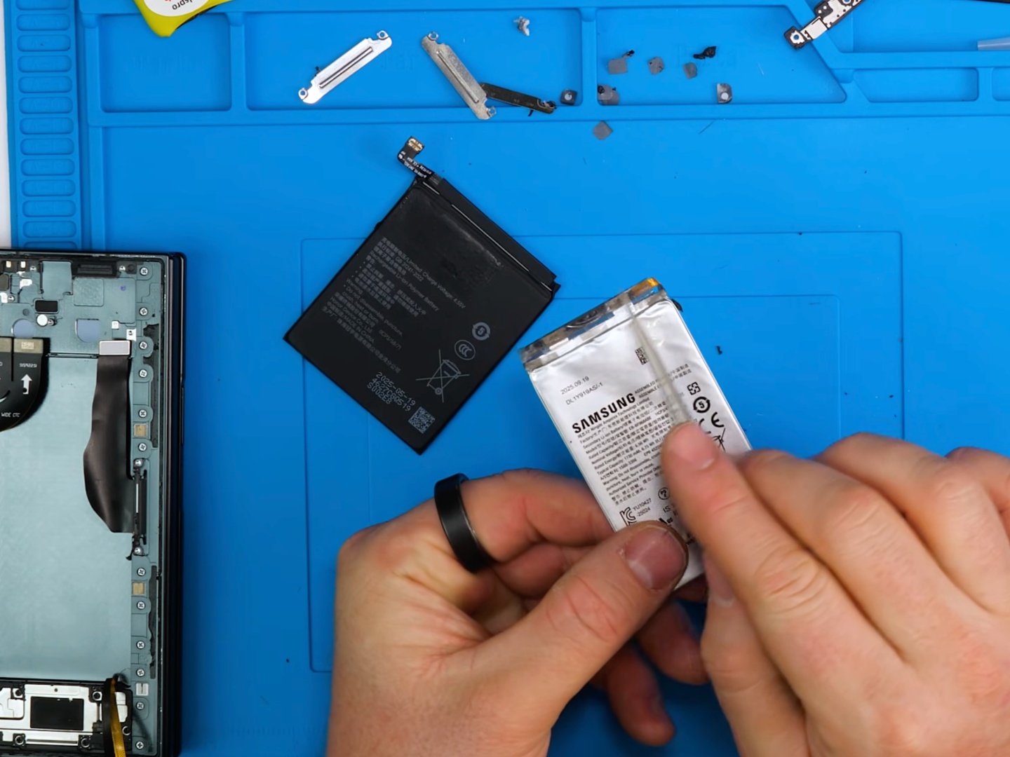 Samsung Galaxy Z TriFold wzbogacony o baterie krzemowo-węglowe Honor