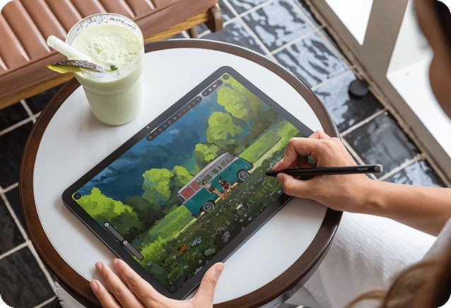 Tablet Kamvas Pad 12 jest wyposażony w pióro EMR z czułością na nacisk i pochylenie.