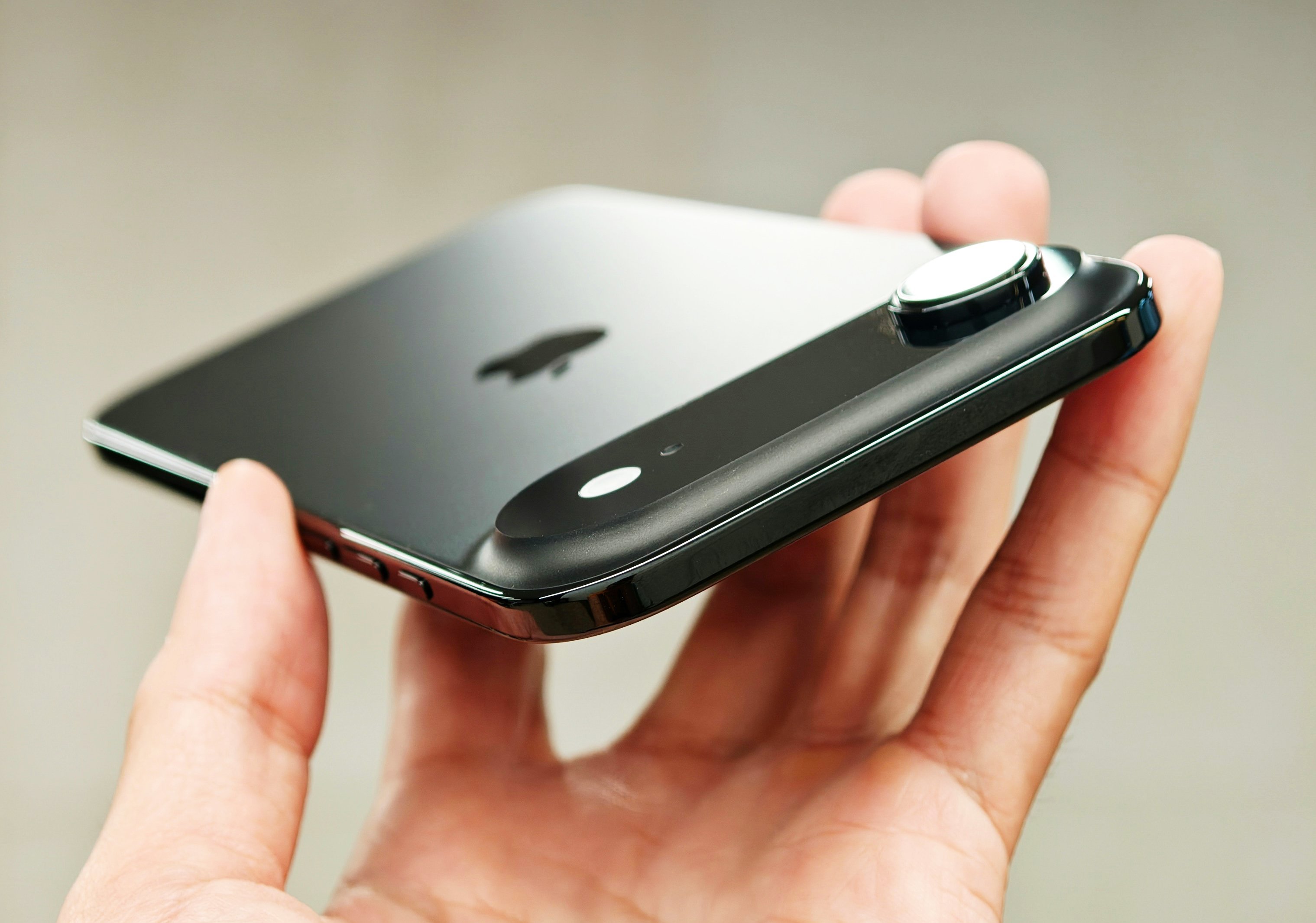 Apple iPhone Air jest dwa razy bardziej popularny niż iPhone 16 Plus, ale przez cały czas jest klapą